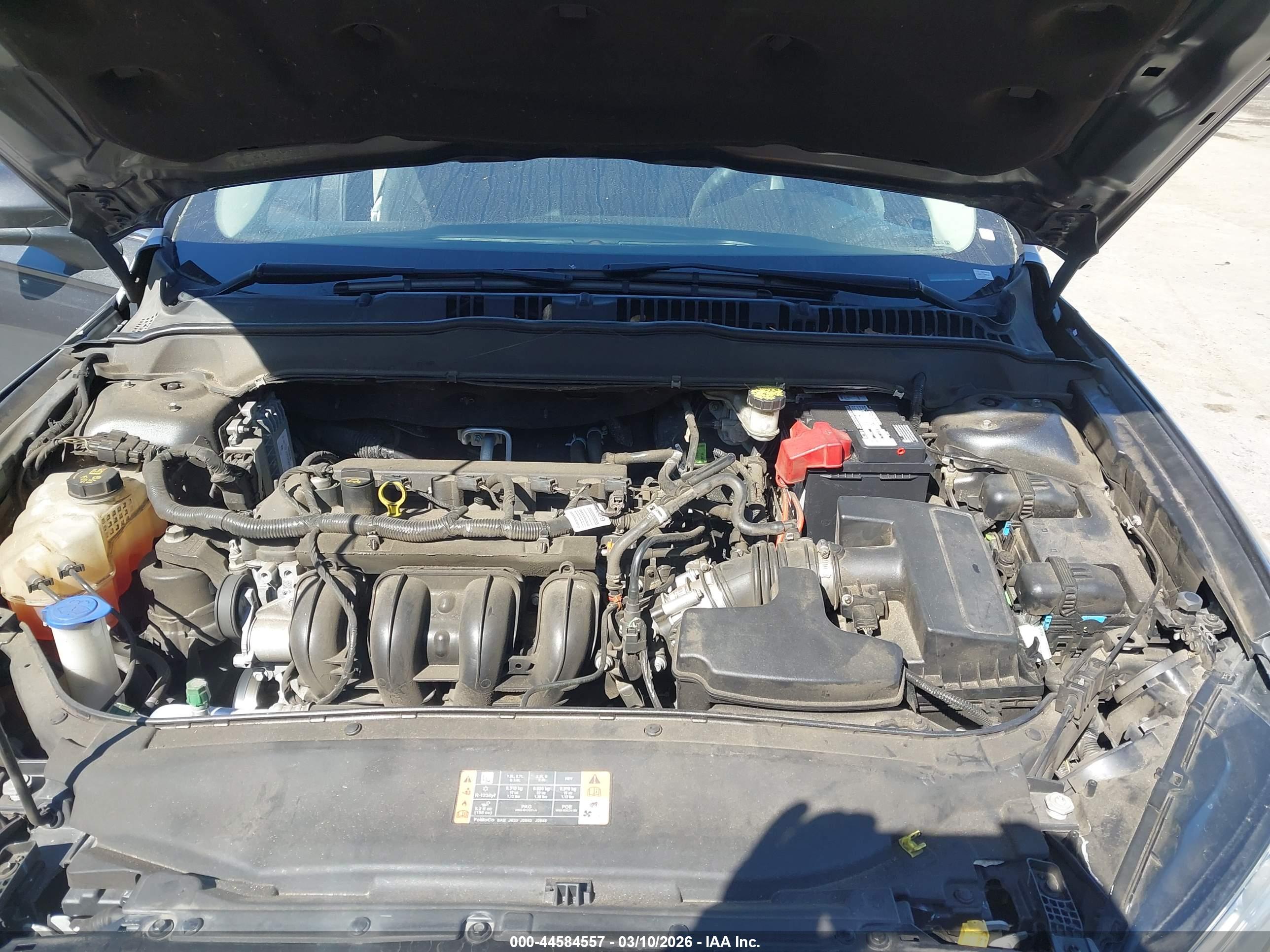 FORD FUSION image 10