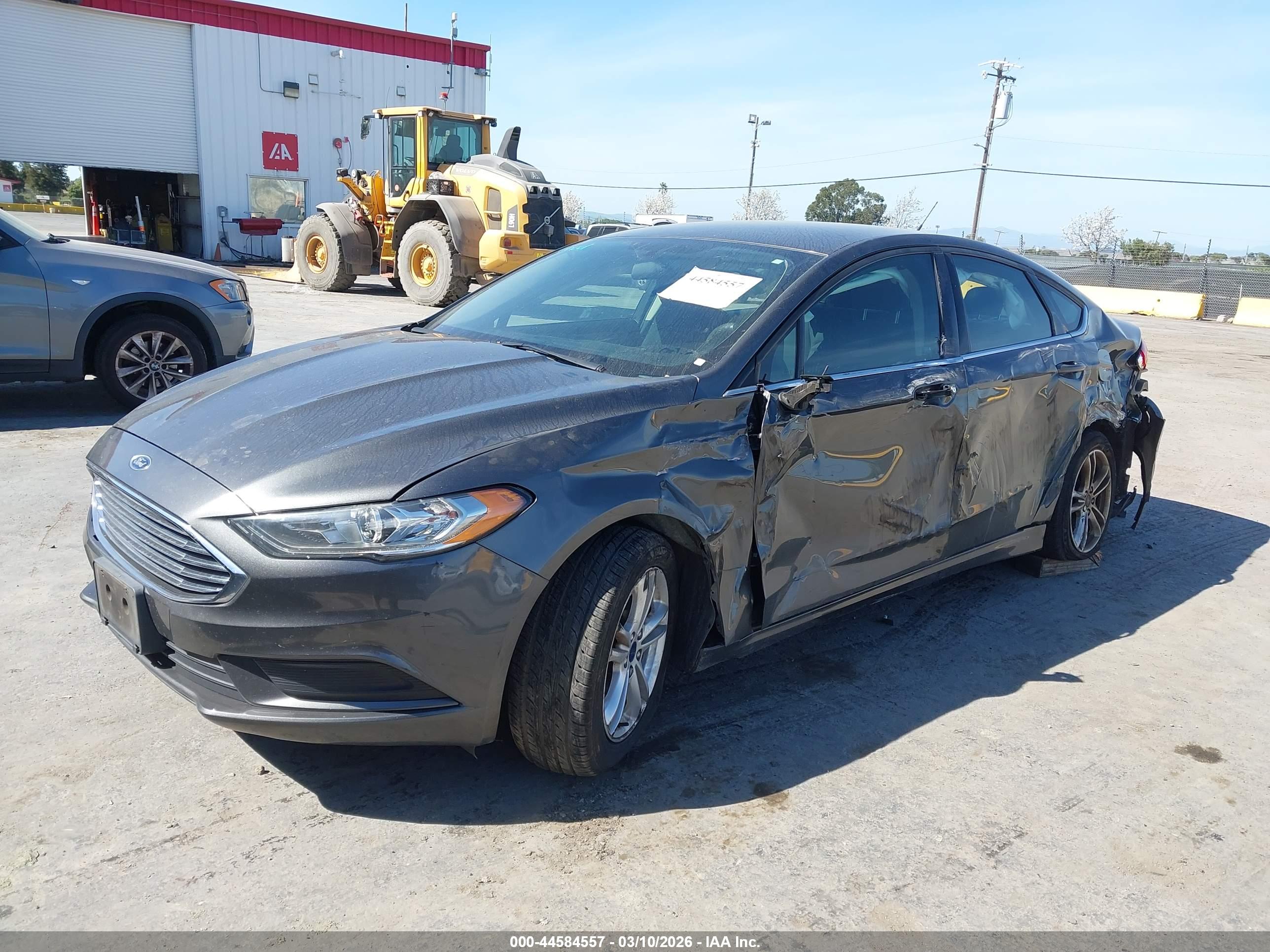 FORD FUSION image 6