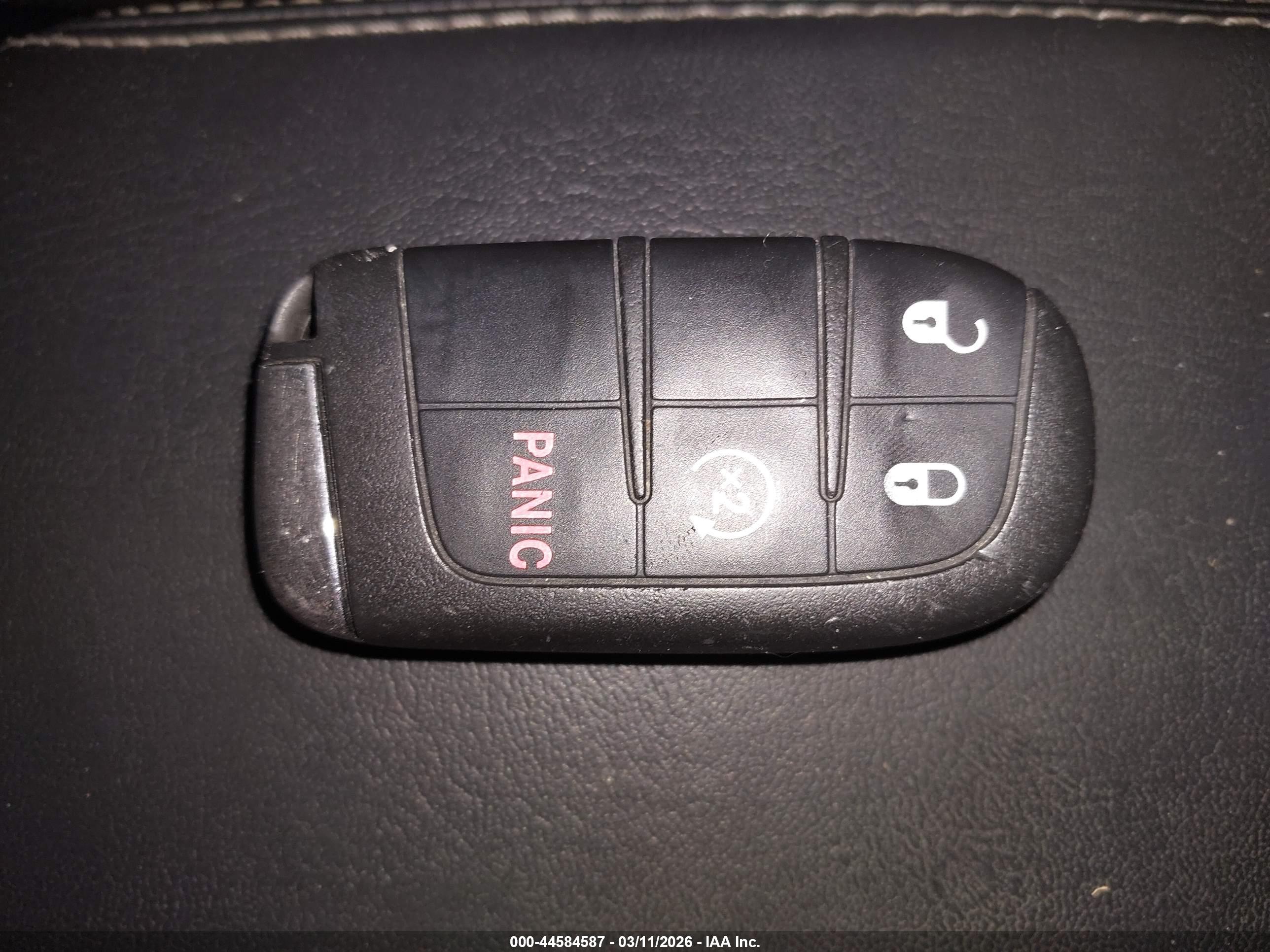 JEEP RENEGADE image 11