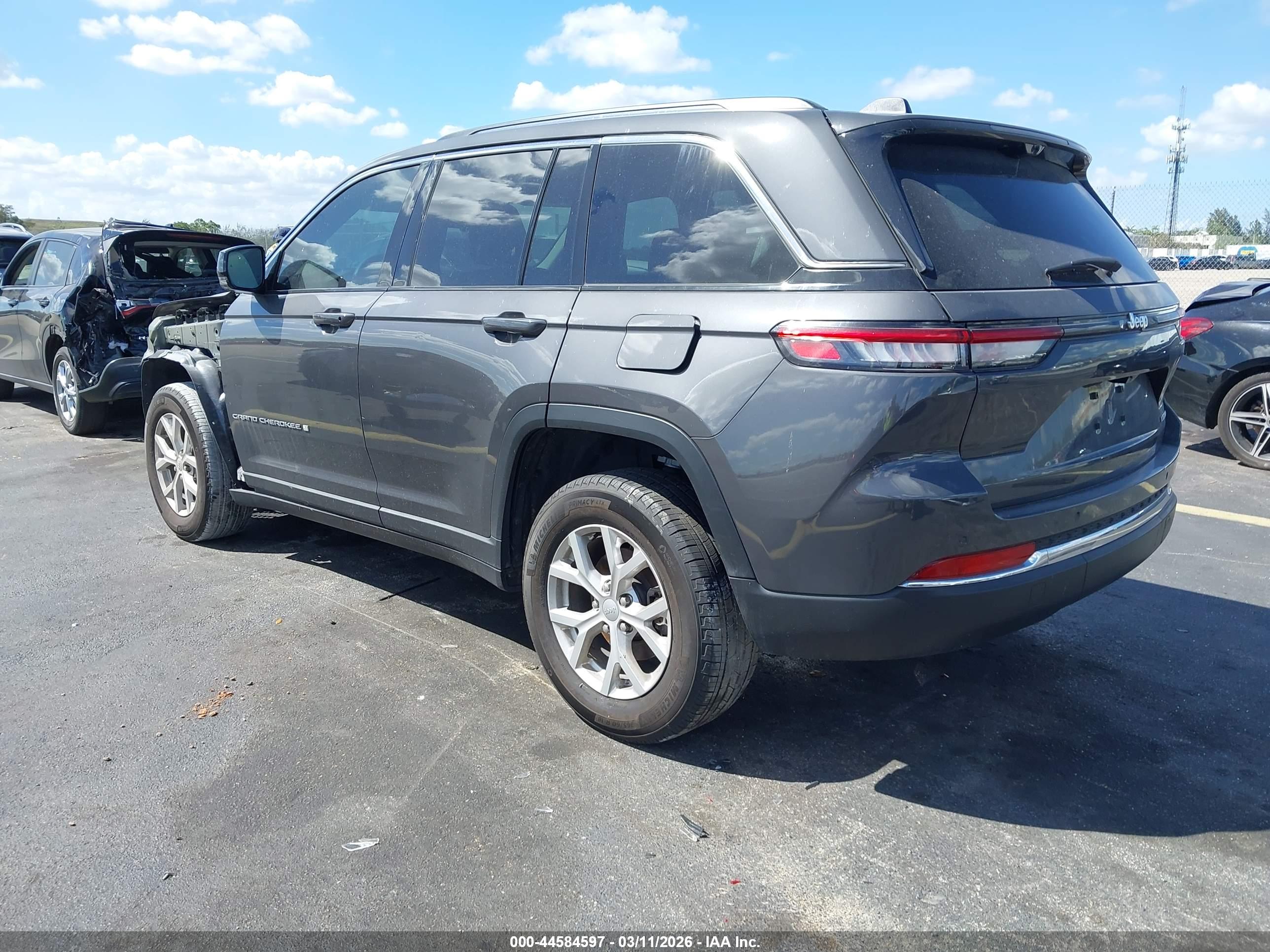 JEEP GRAND image 3