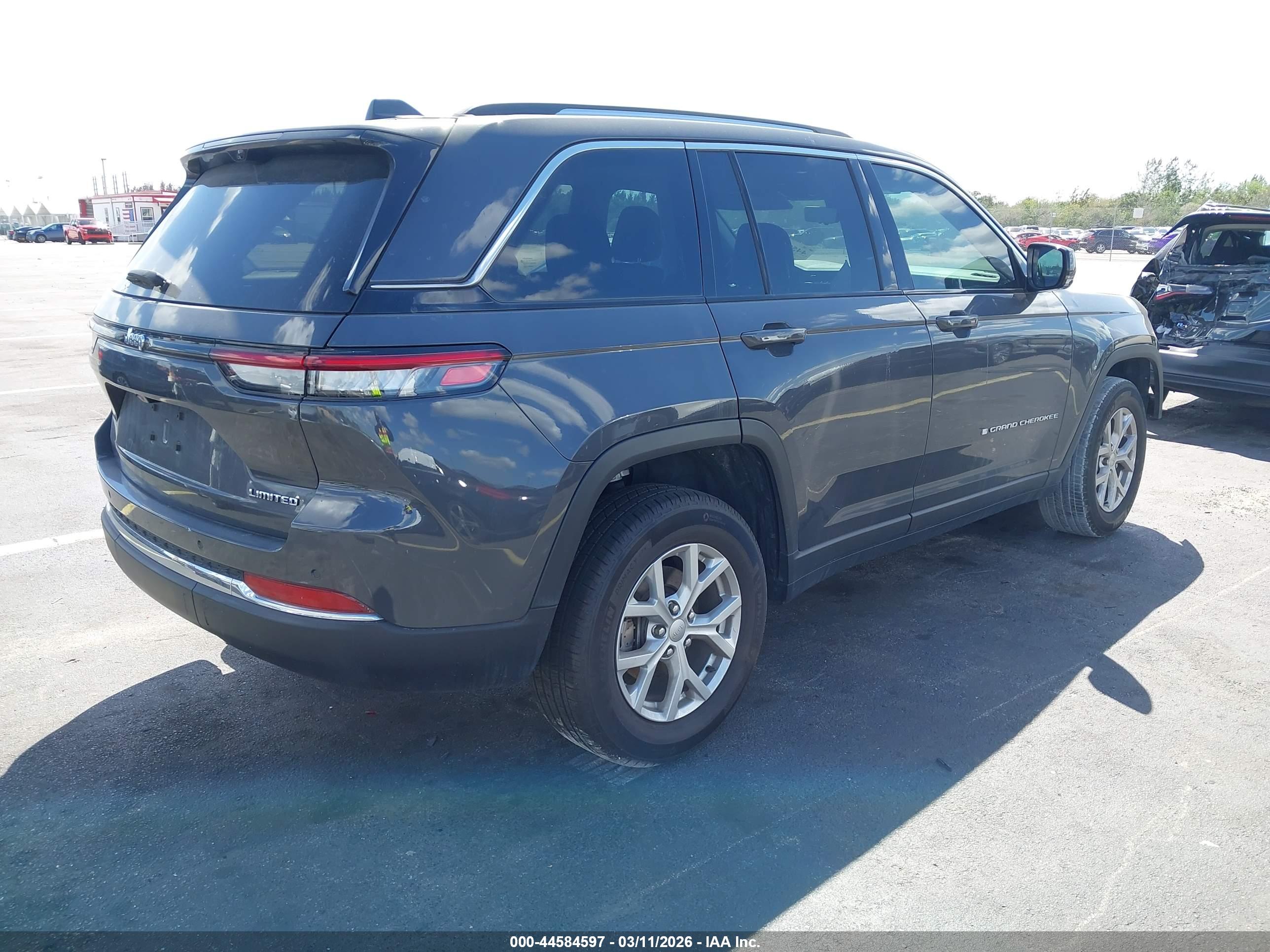JEEP GRAND image 4