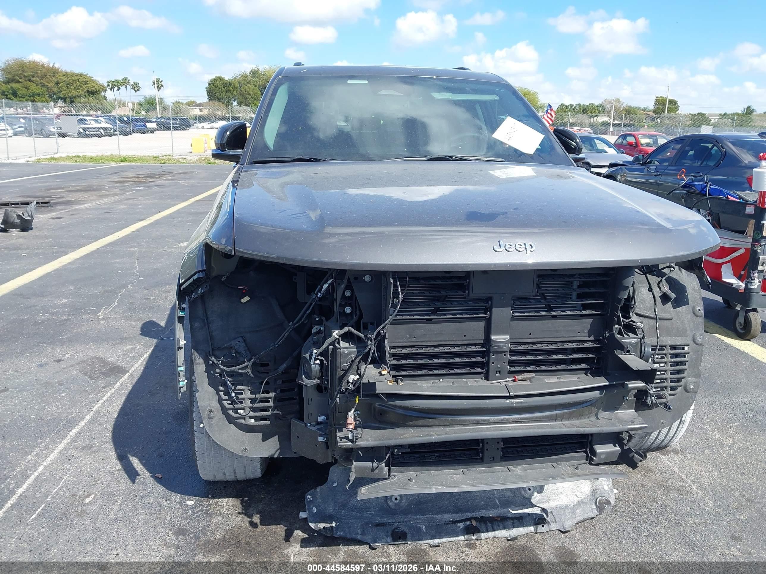 JEEP GRAND image 6