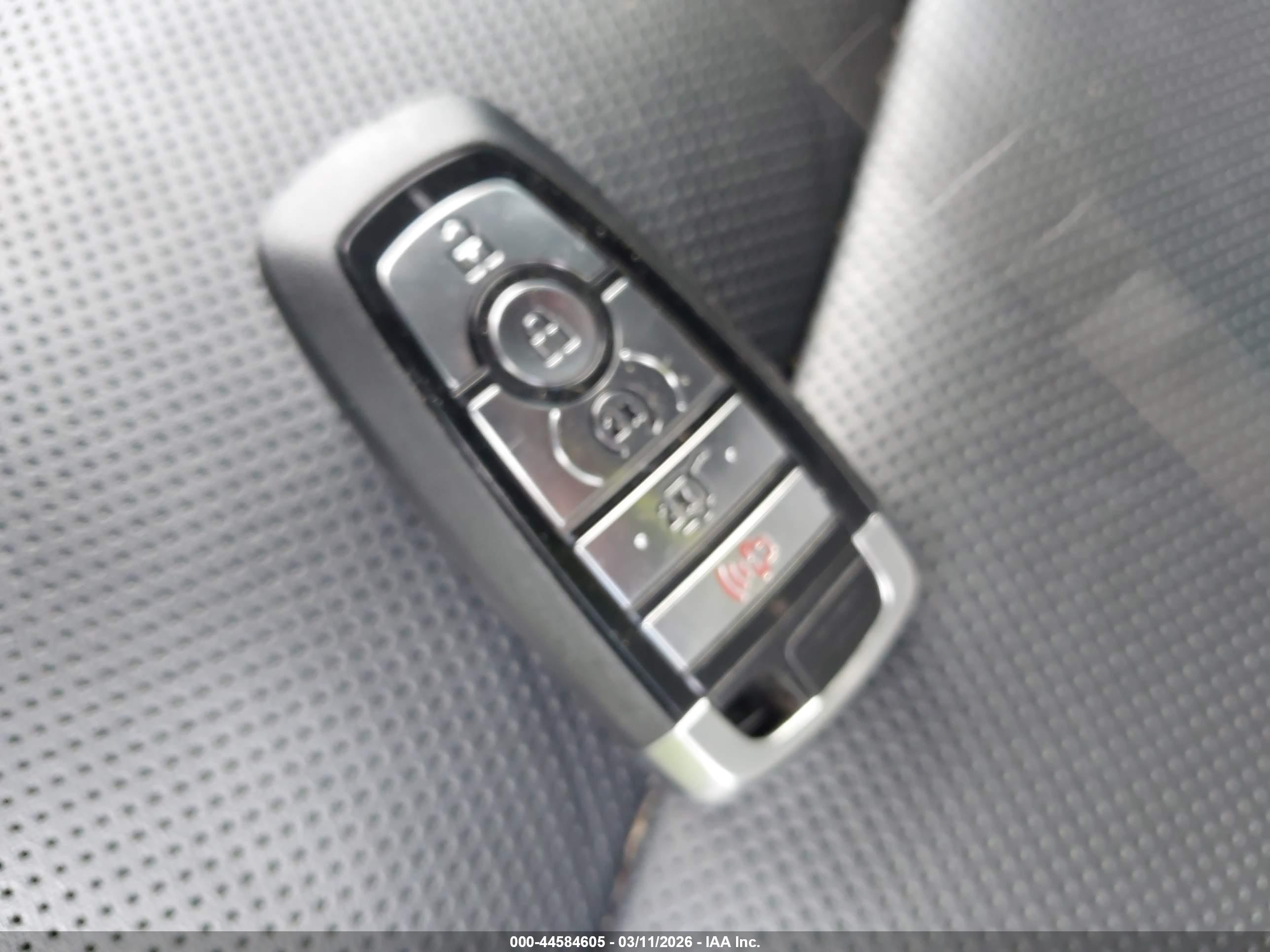 FORD EXPEDITION image 11