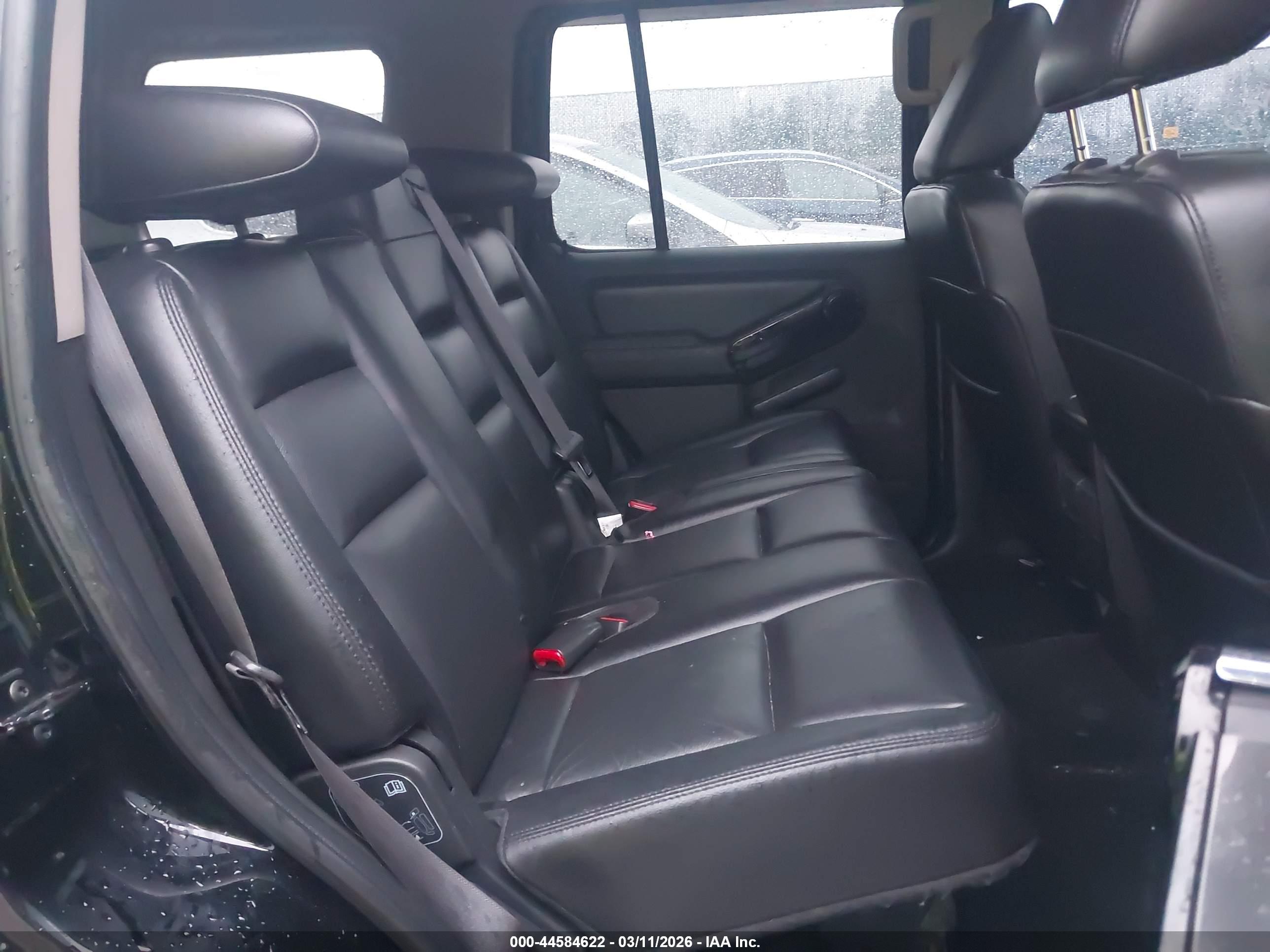 FORD EXPLORER image 8