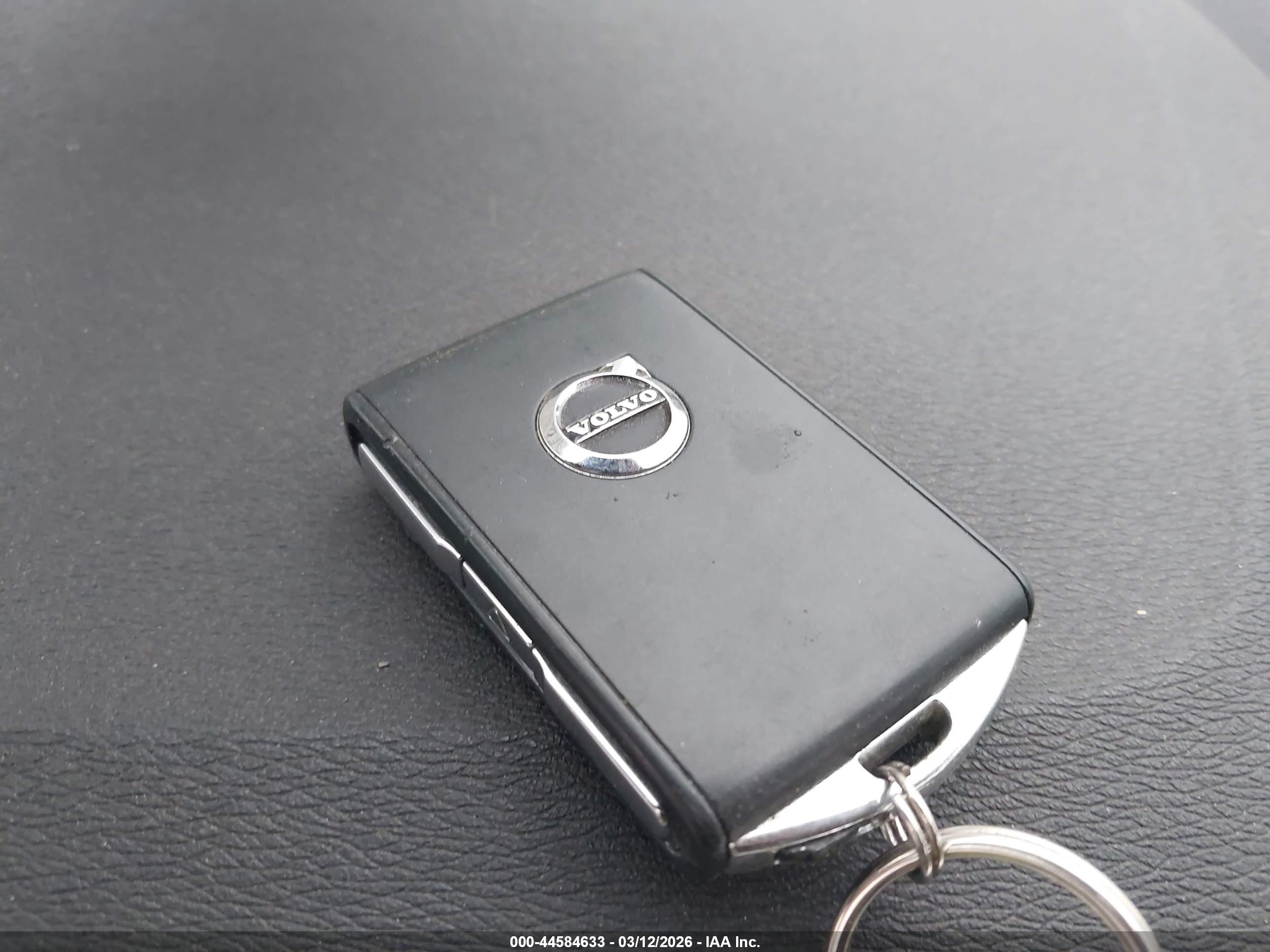 VOLVO V90 image 11