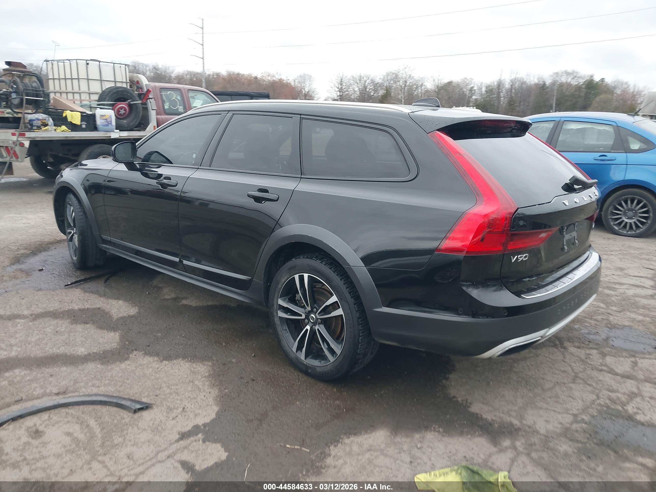 VOLVO V90 image 3