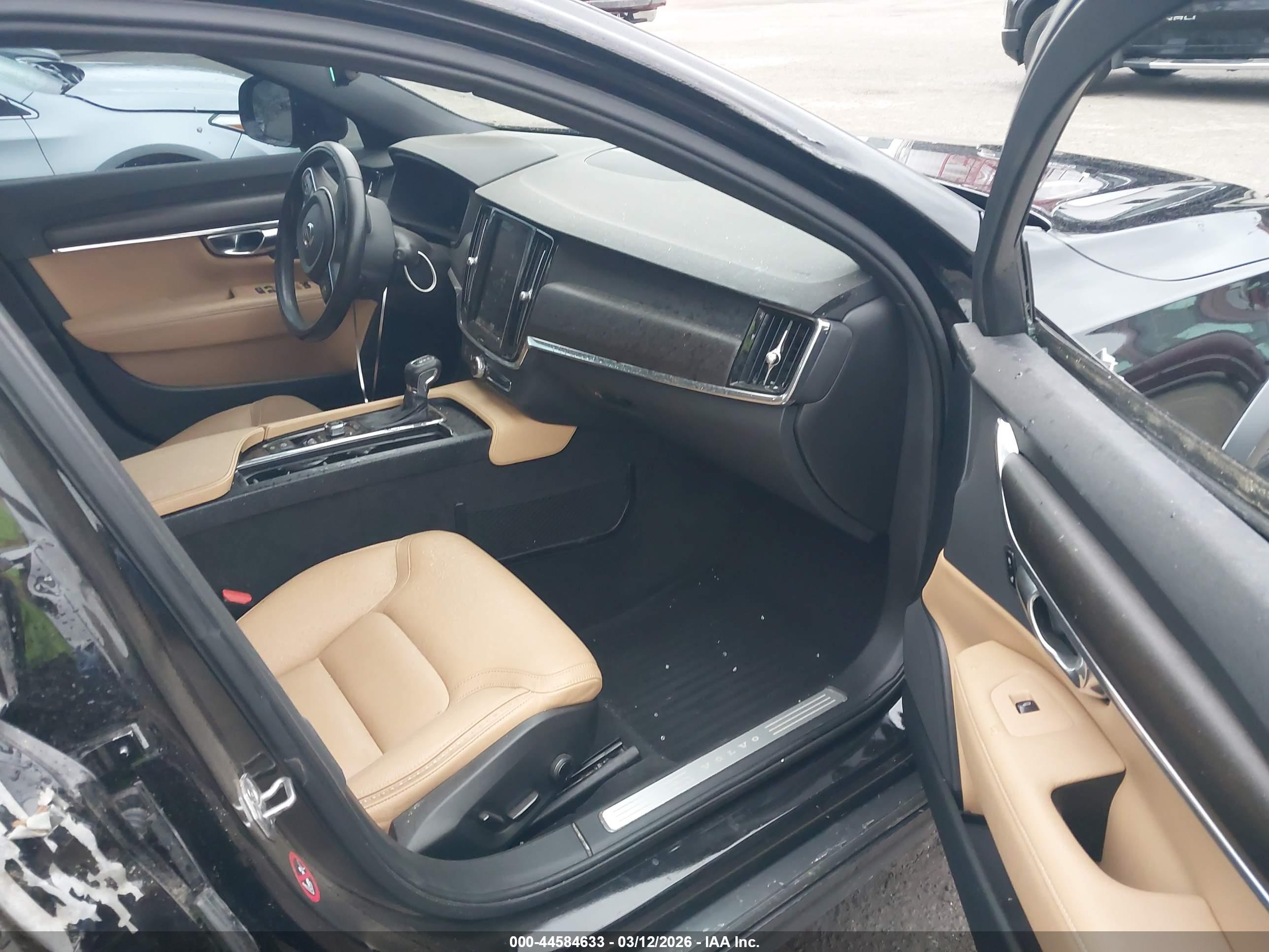 VOLVO V90 image 5
