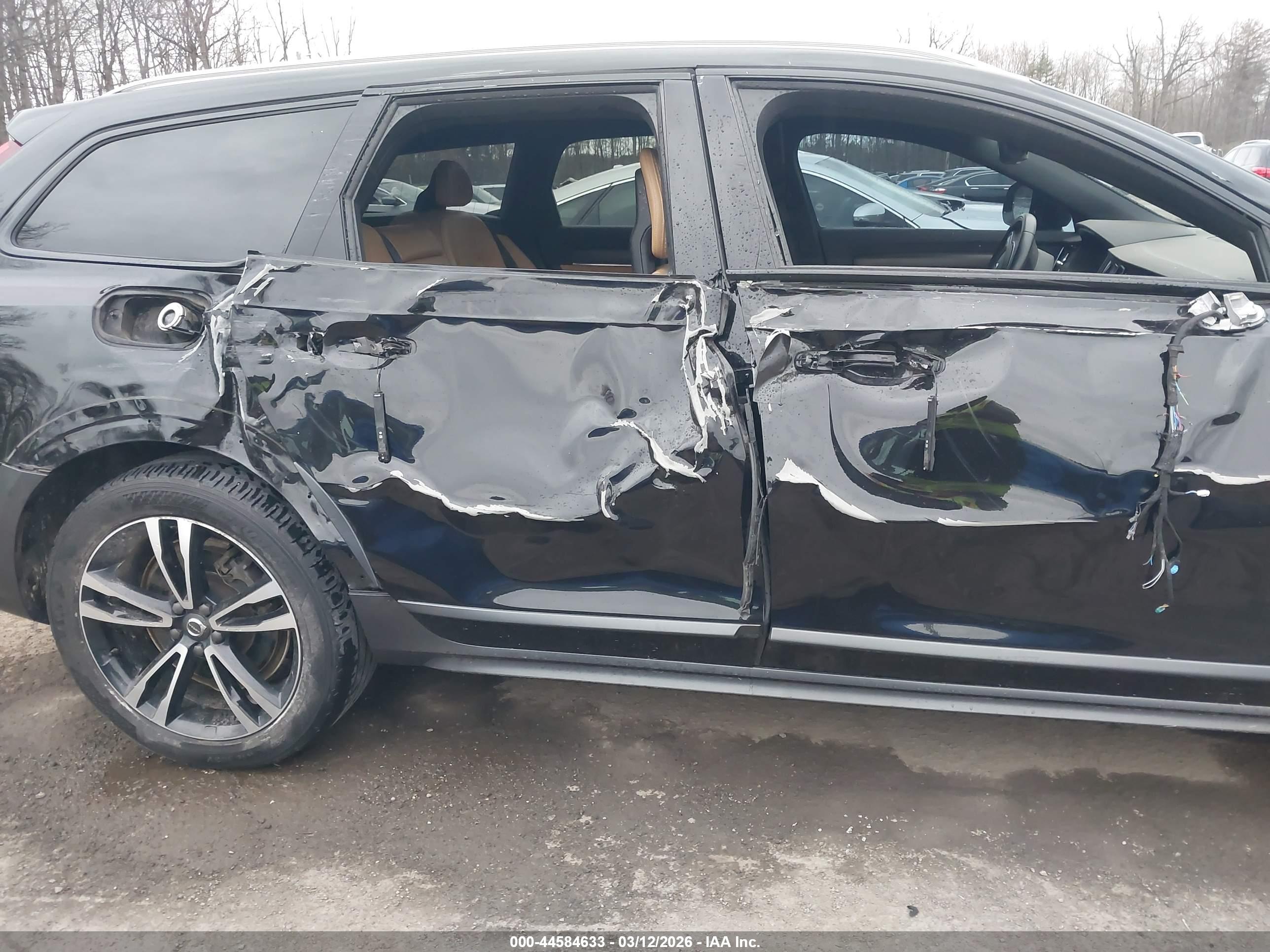 VOLVO V90 image 6