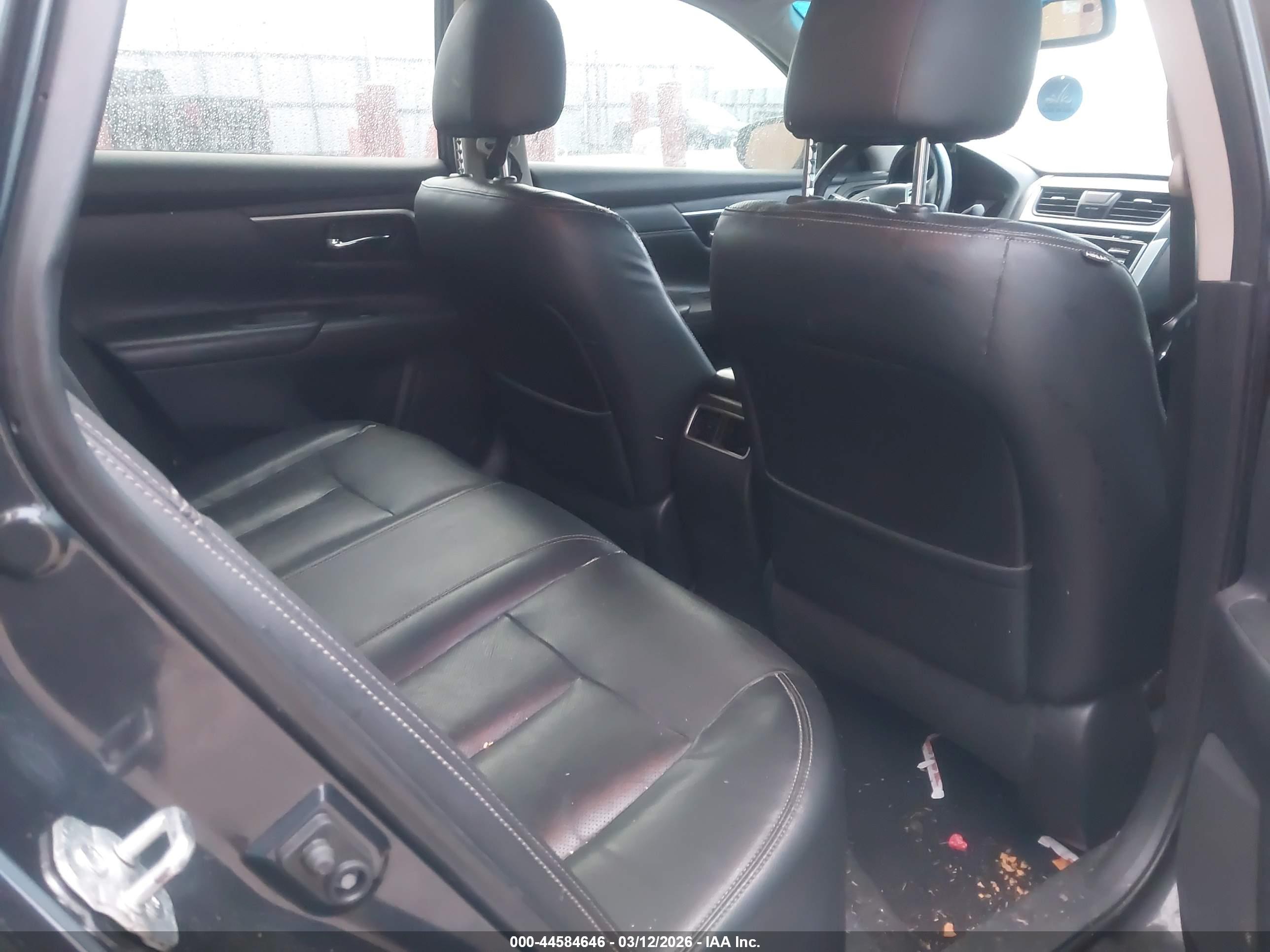 NISSAN ALTIMA image 8