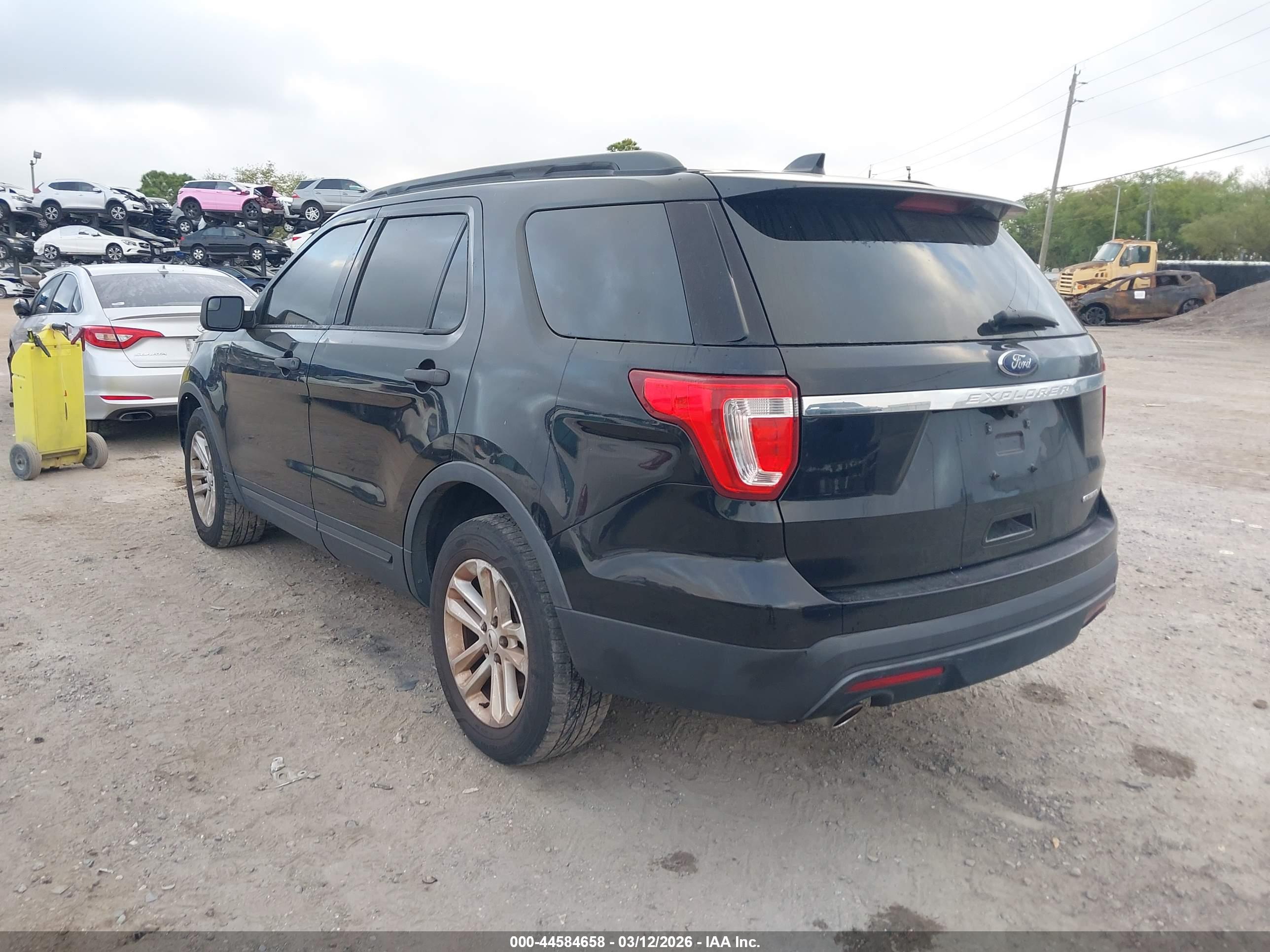 FORD EXPLORER image 3
