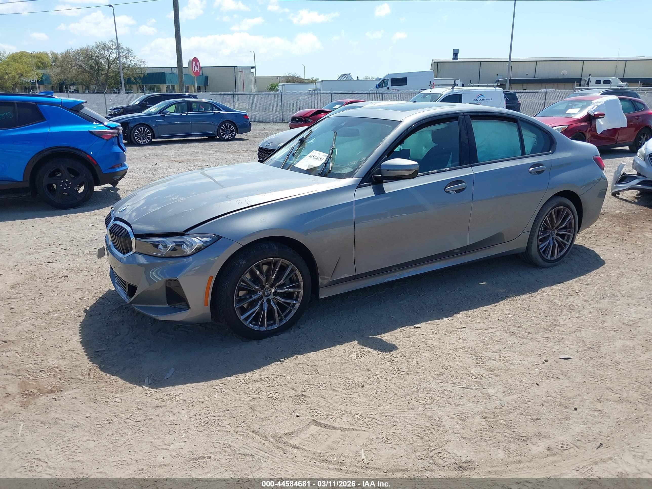 BMW 330I image 2