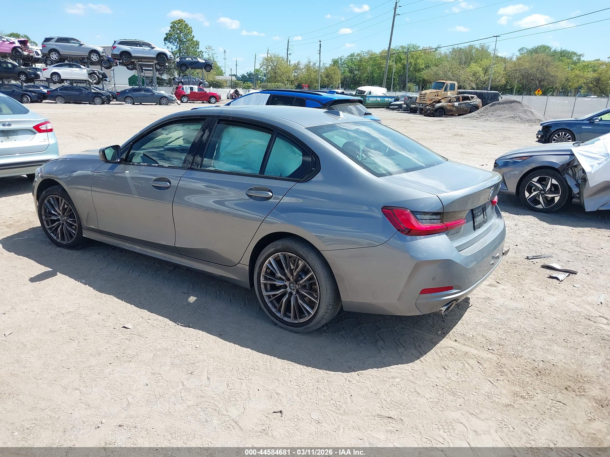 BMW 330I image 3