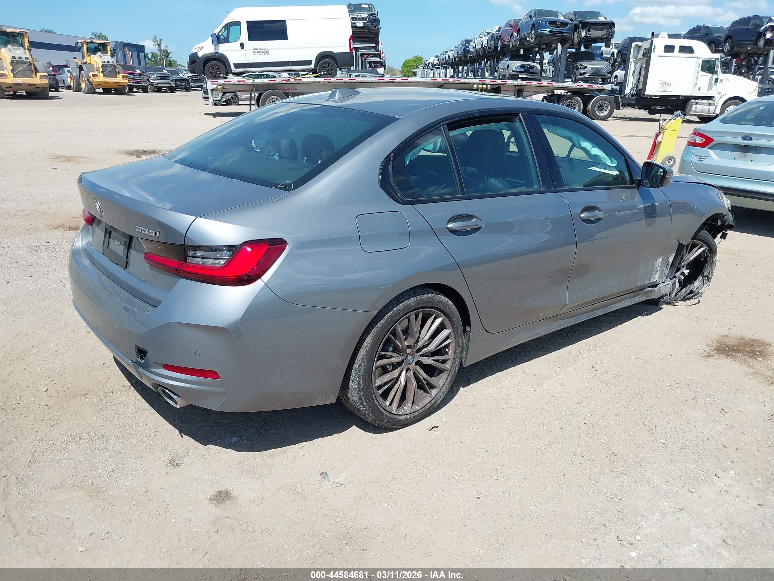 BMW 330I image 4