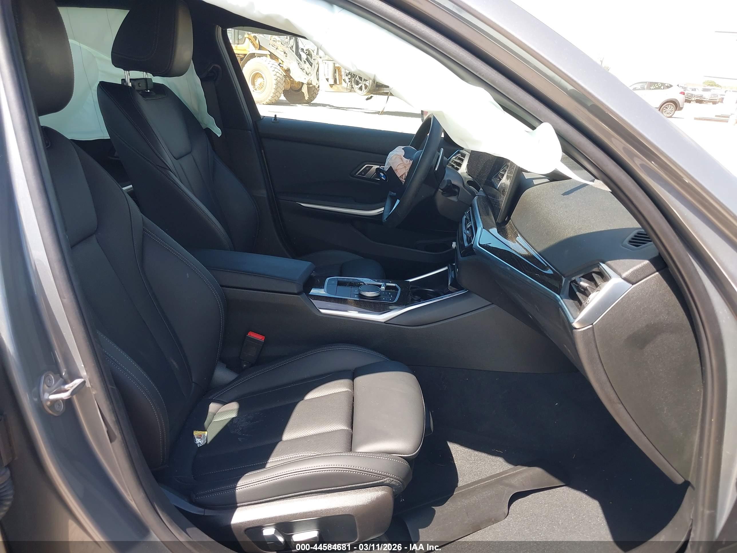 BMW 330I image 5