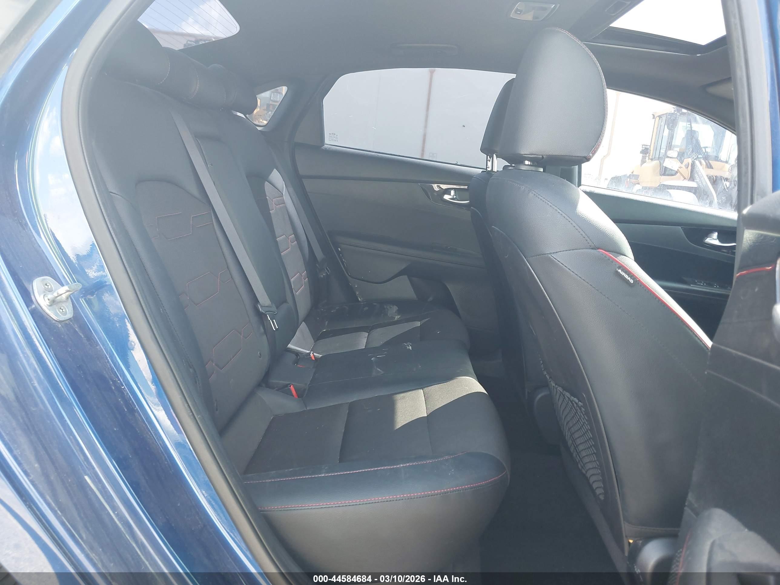 KIA FORTE image 8