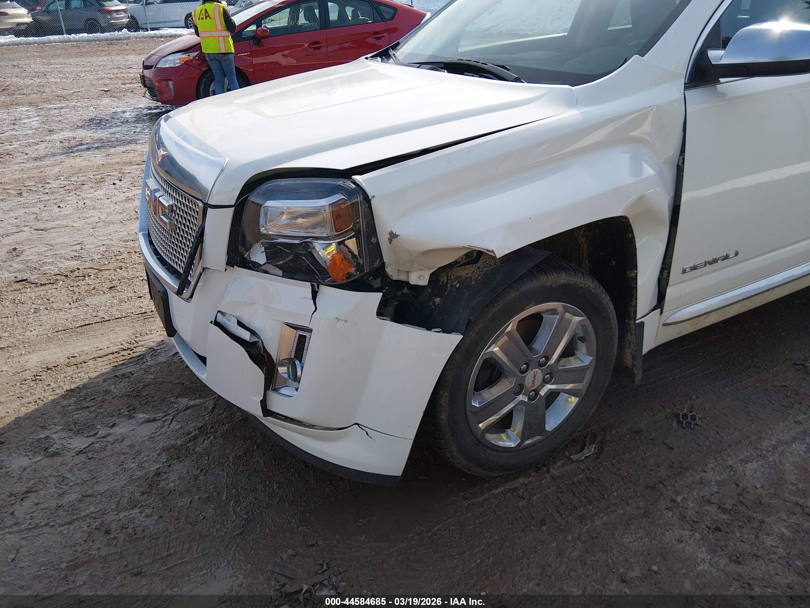 GMC TERRAIN image 6