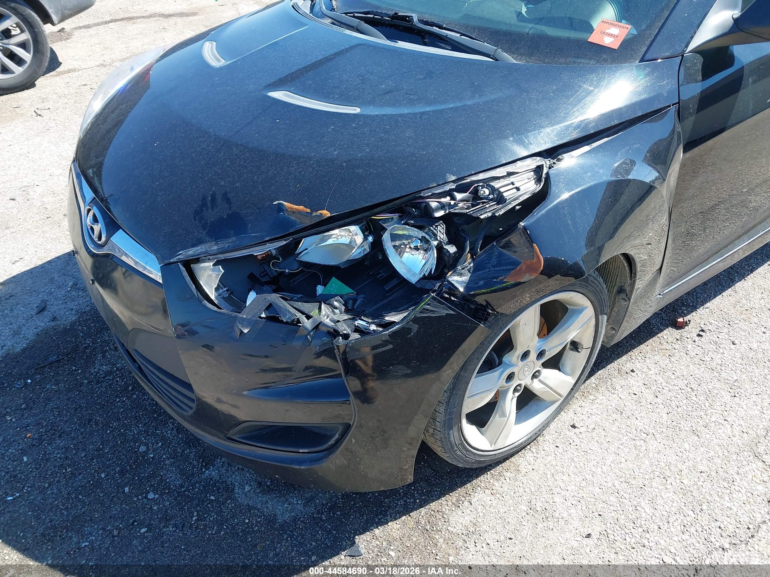 HYUNDAI VELOSTER image 6