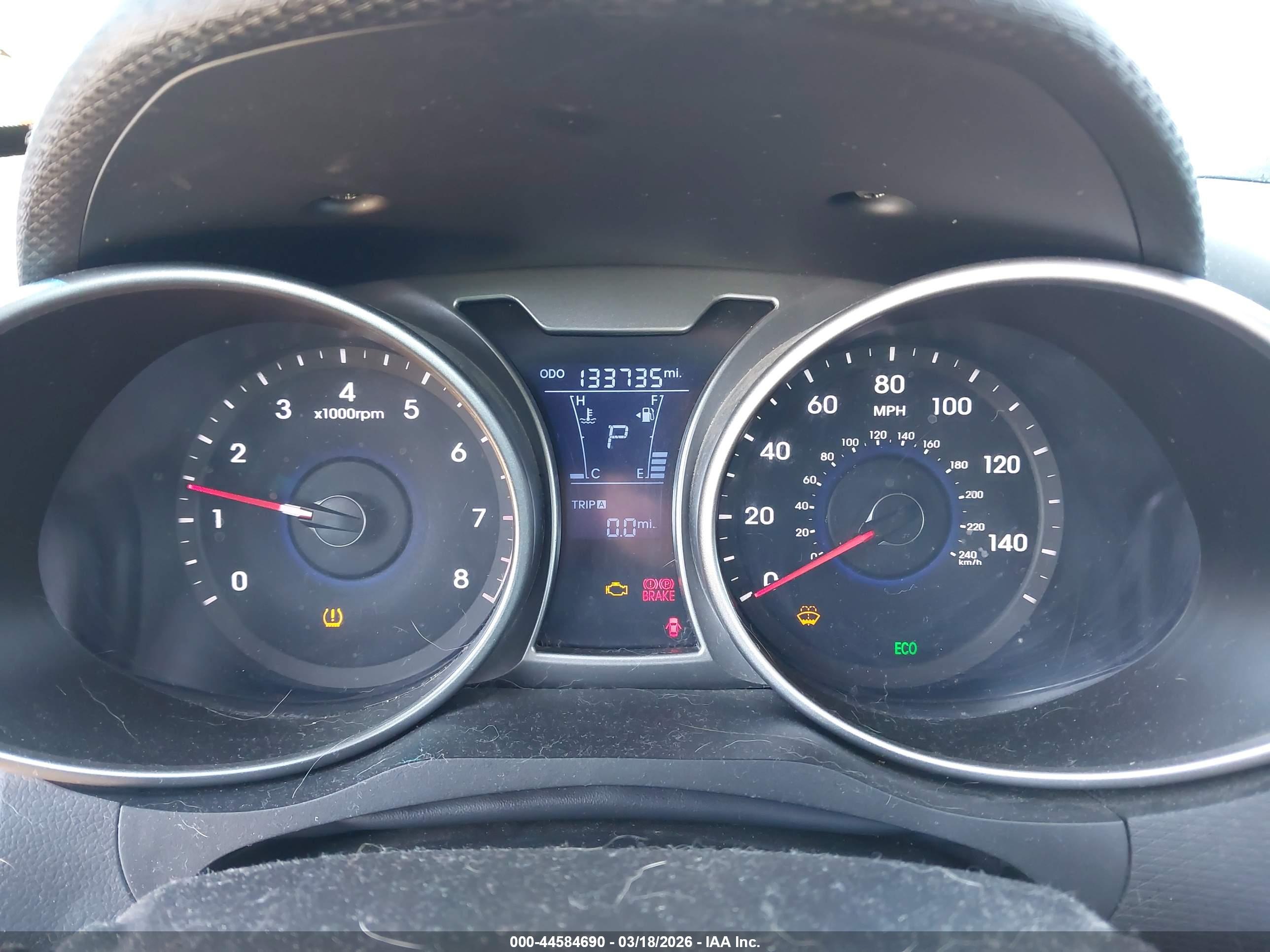 HYUNDAI VELOSTER image 7
