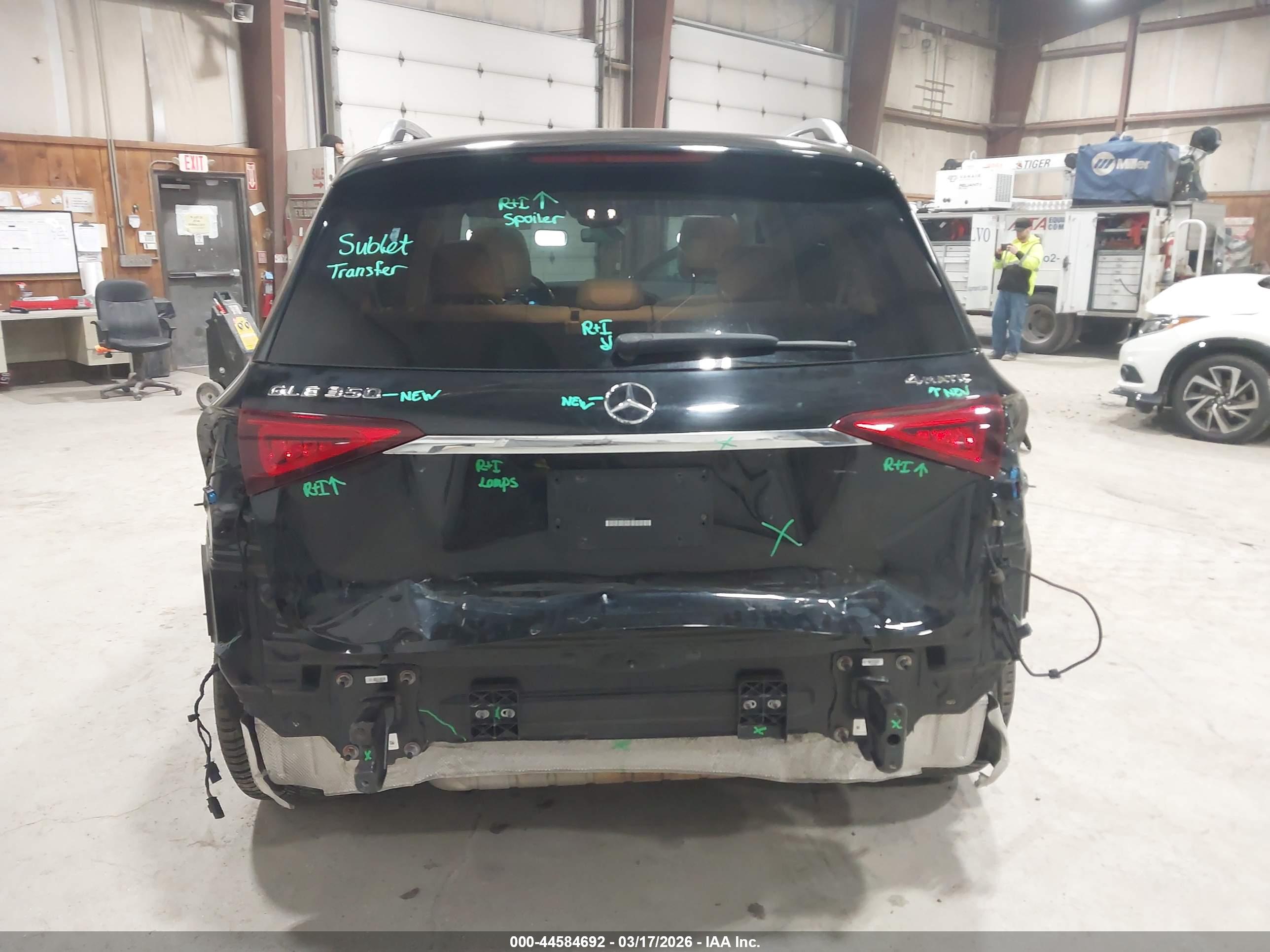 MERCEDES-BENZ GLE image 6