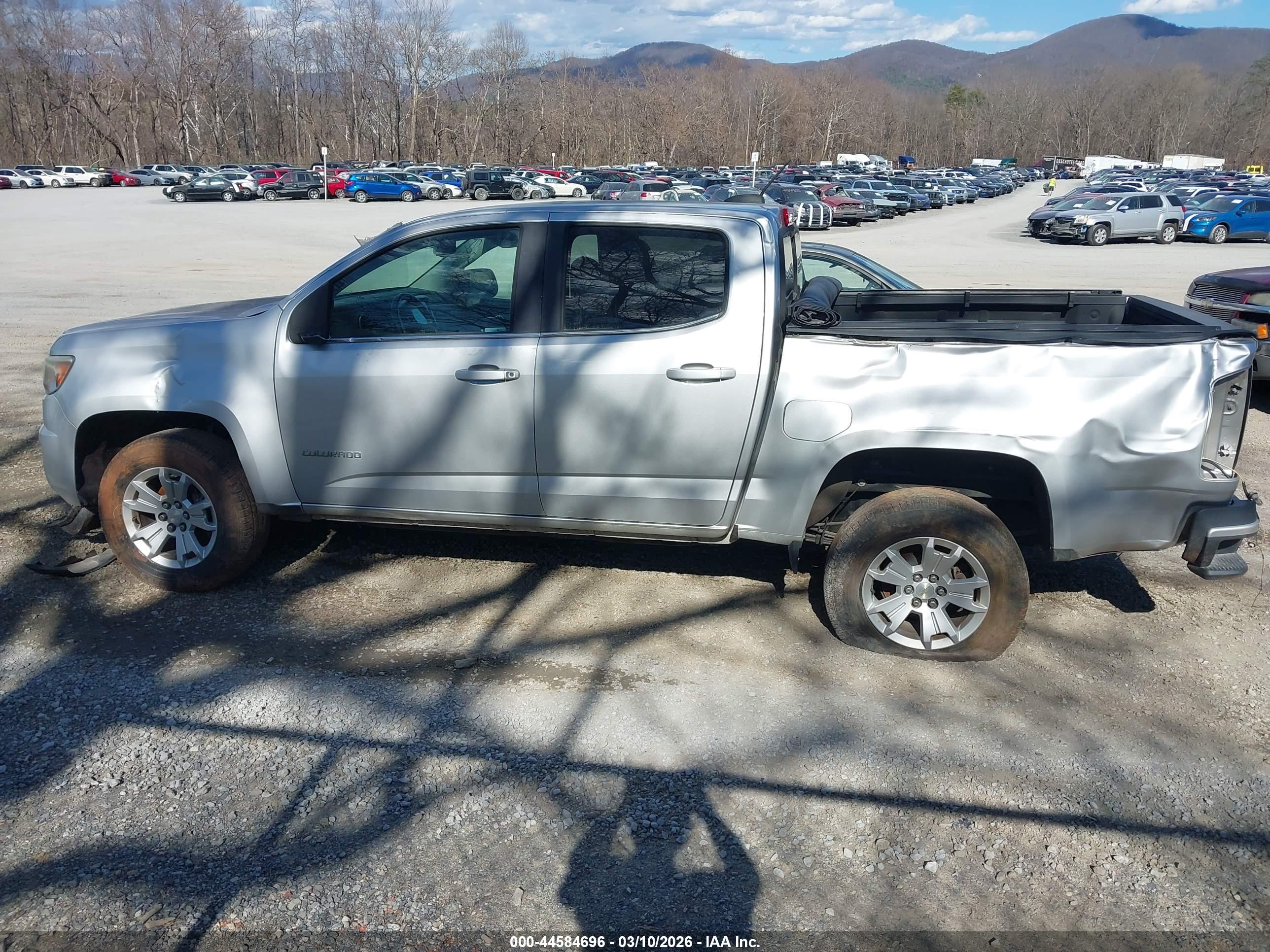 CHEVROLET COLORADO image 6