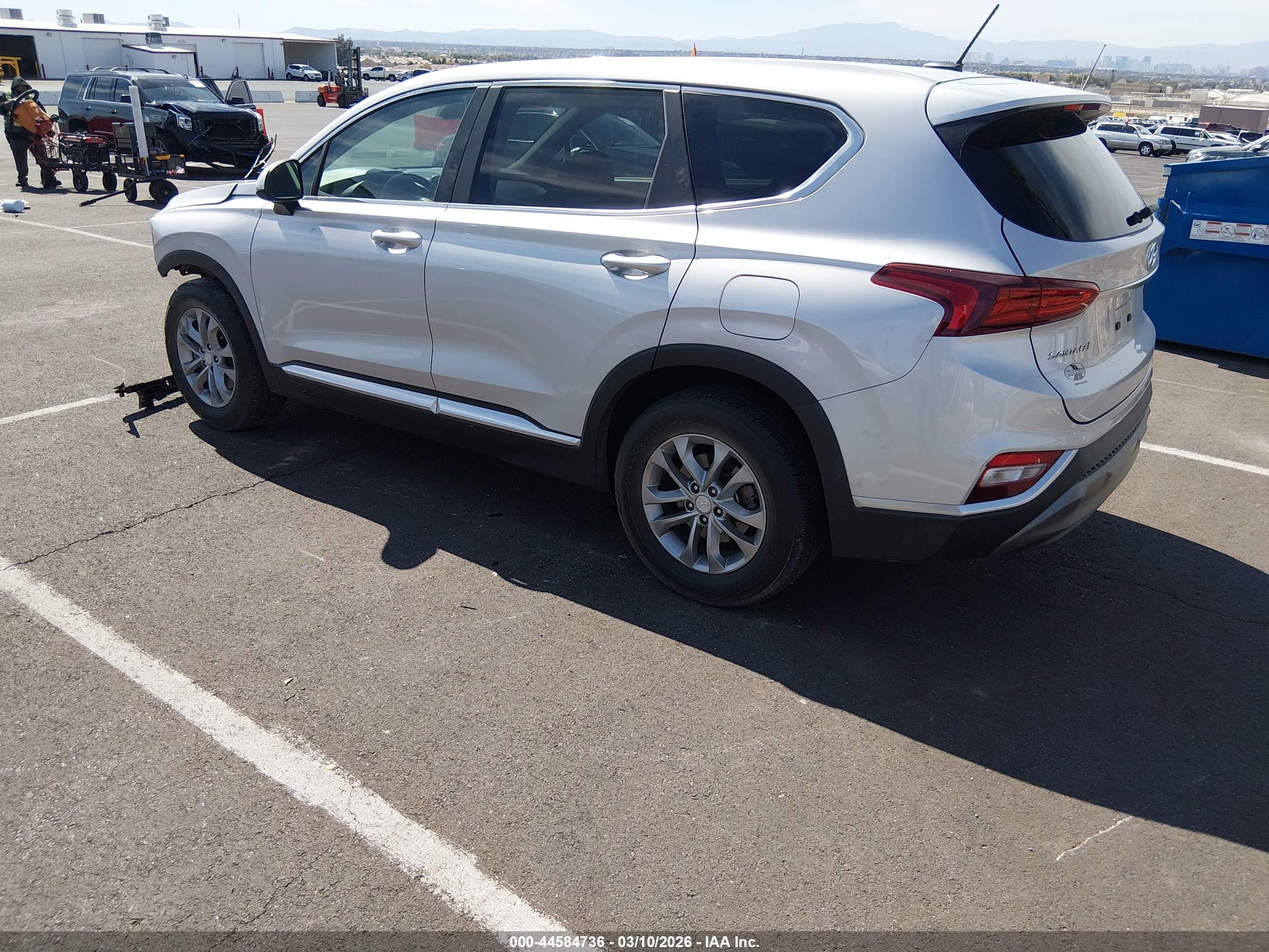 HYUNDAI SANTA image 3