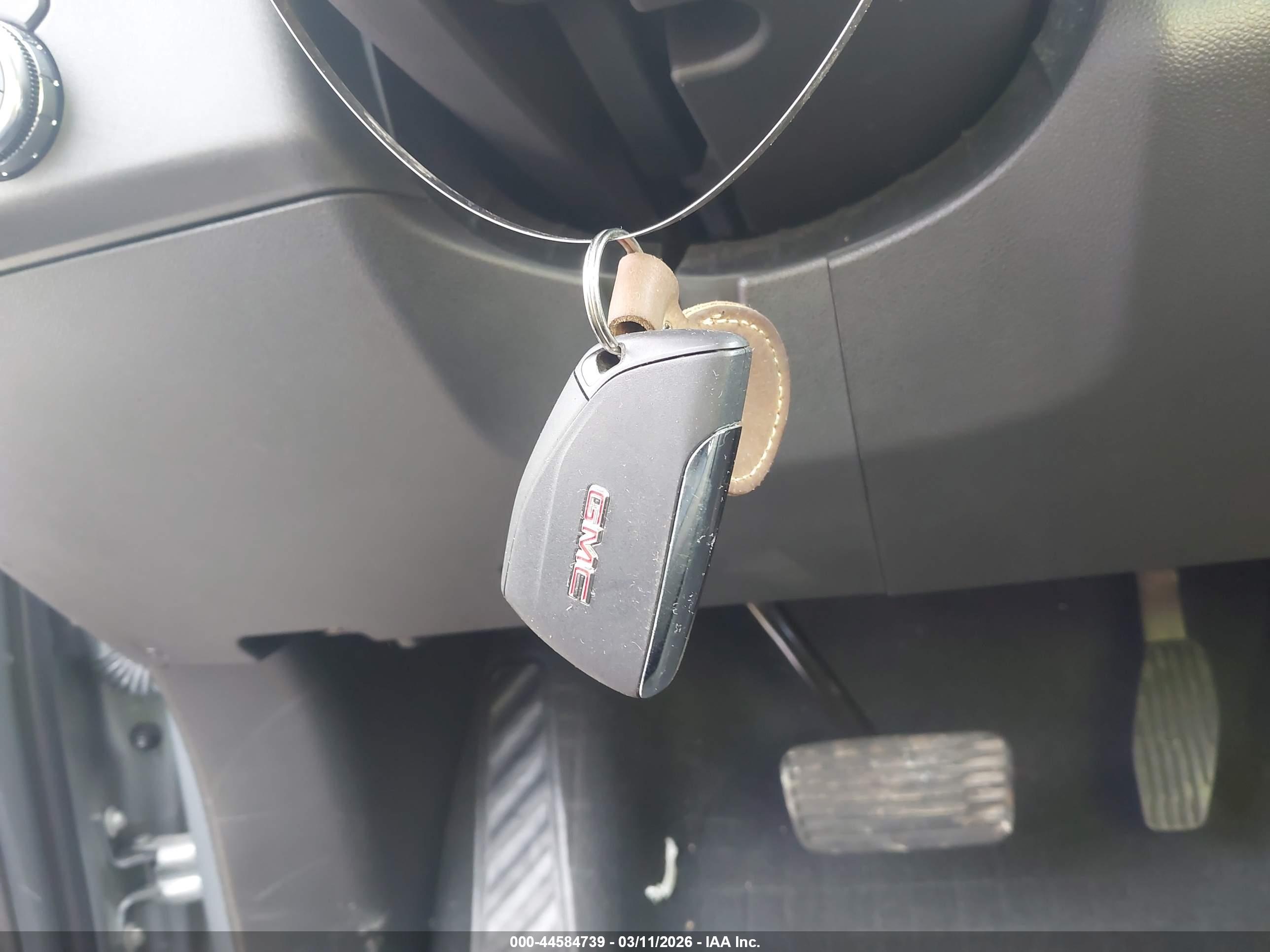 GMC SIERRA image 11
