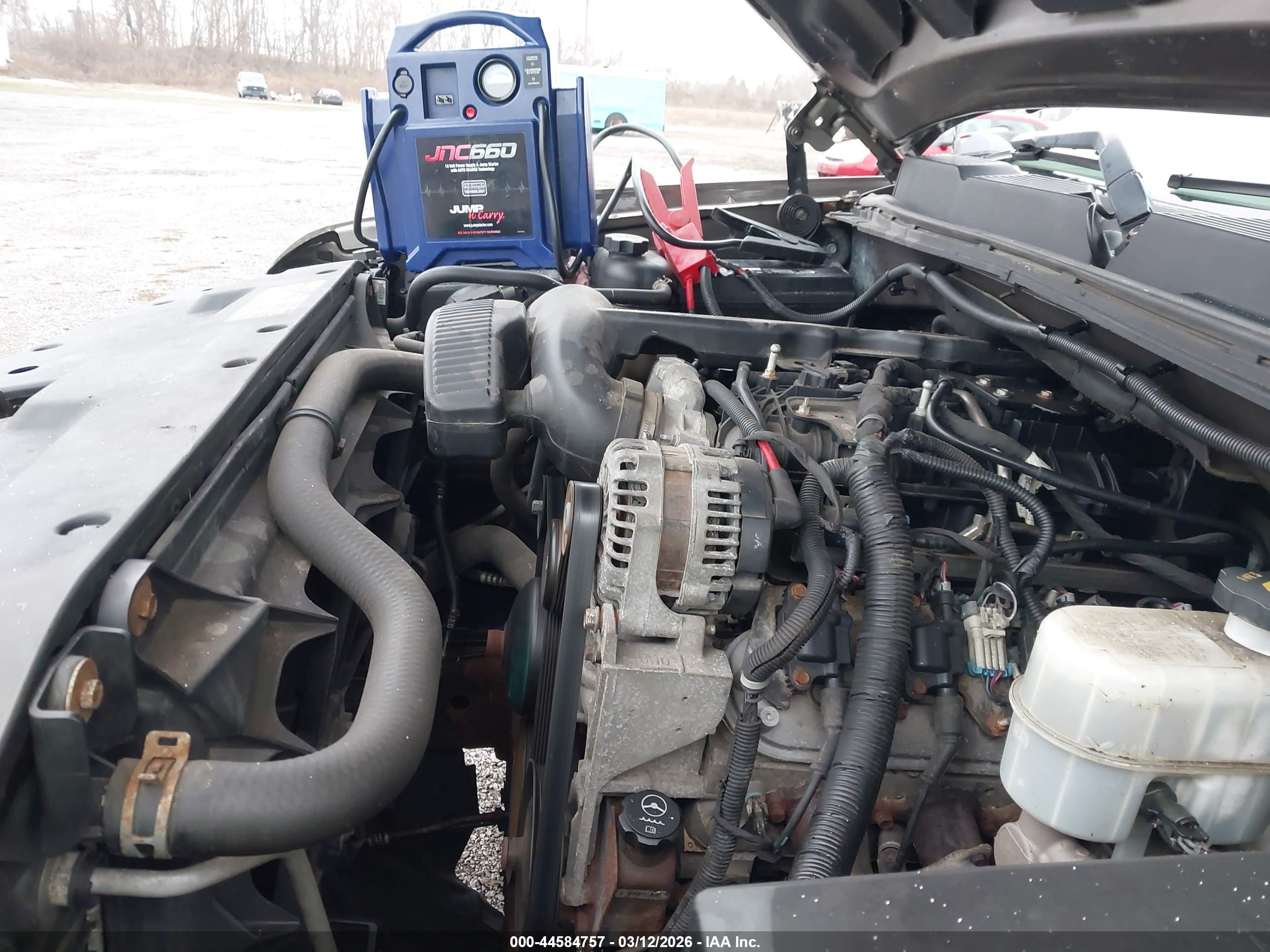 CHEVROLET SILVERADO image 10