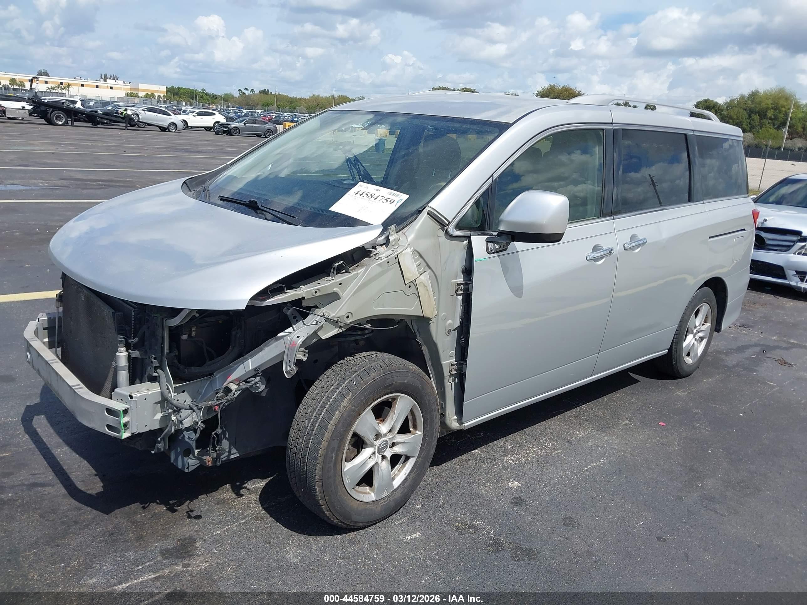 NISSAN QUEST image 2