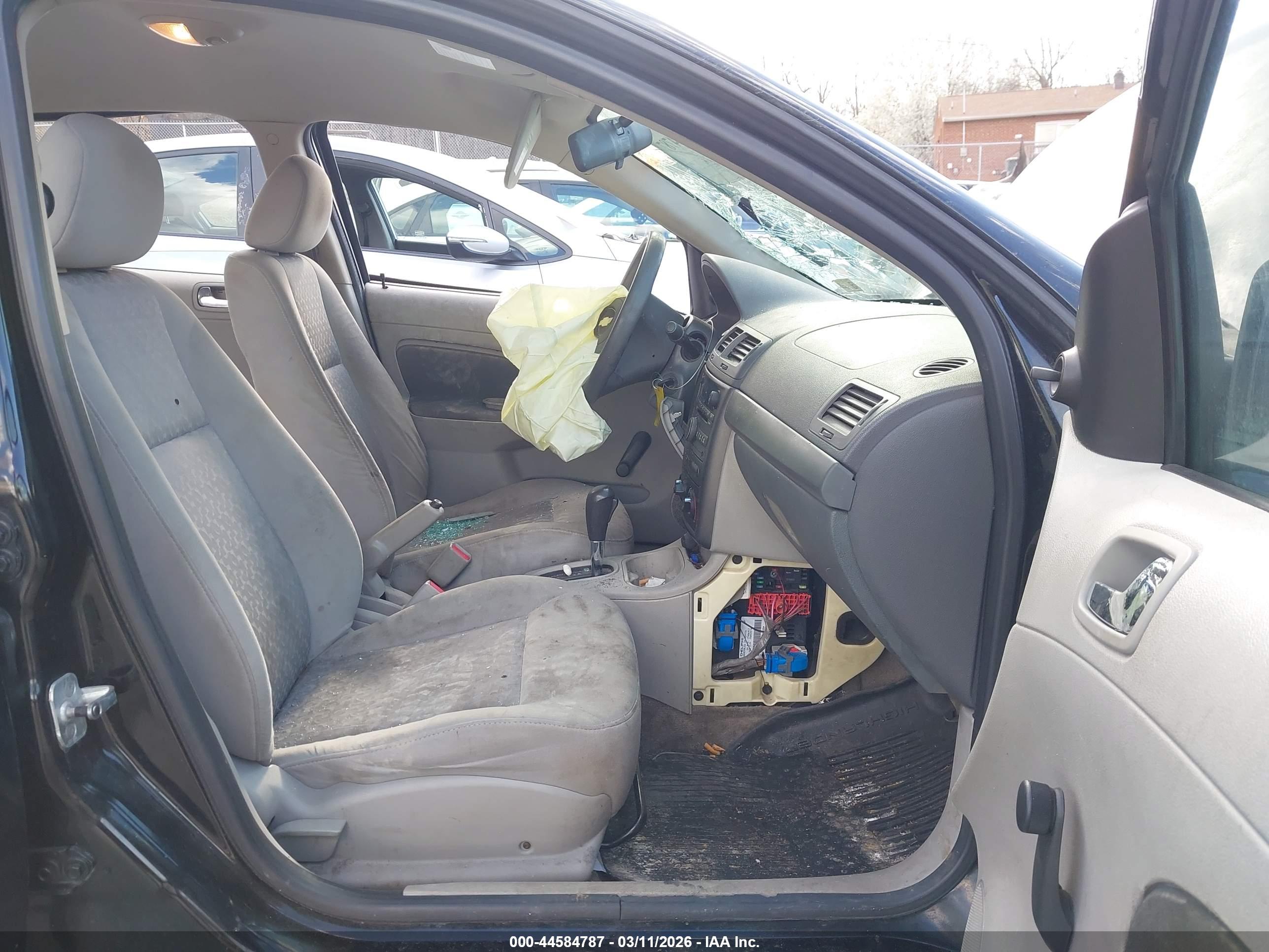 CHEVROLET COBALT image 5