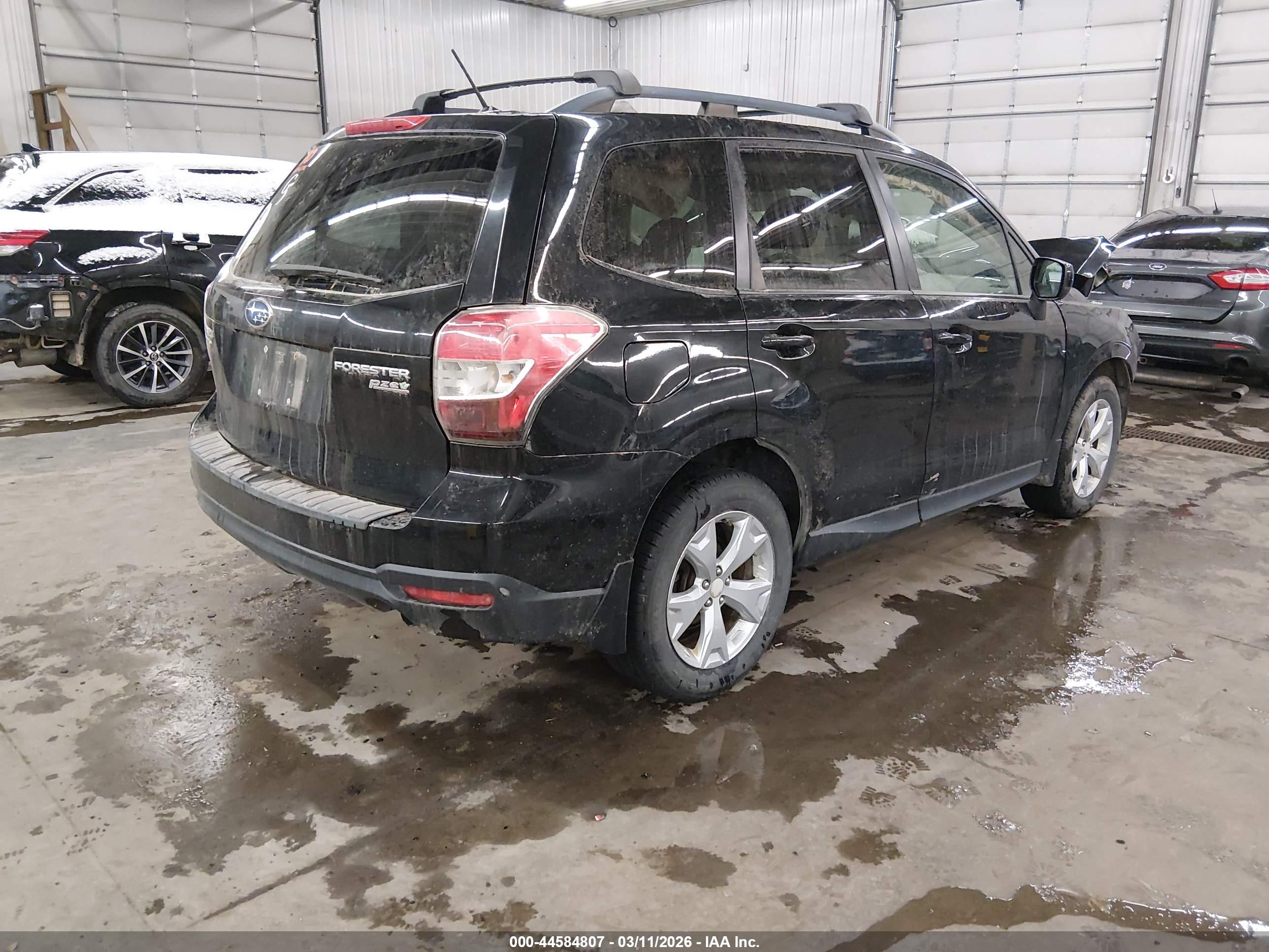 SUBARU FORESTER image 4