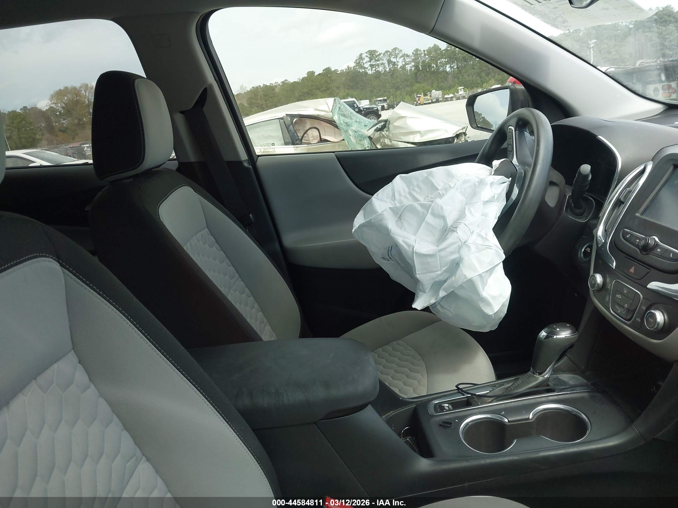 CHEVROLET EQUINOX image 5