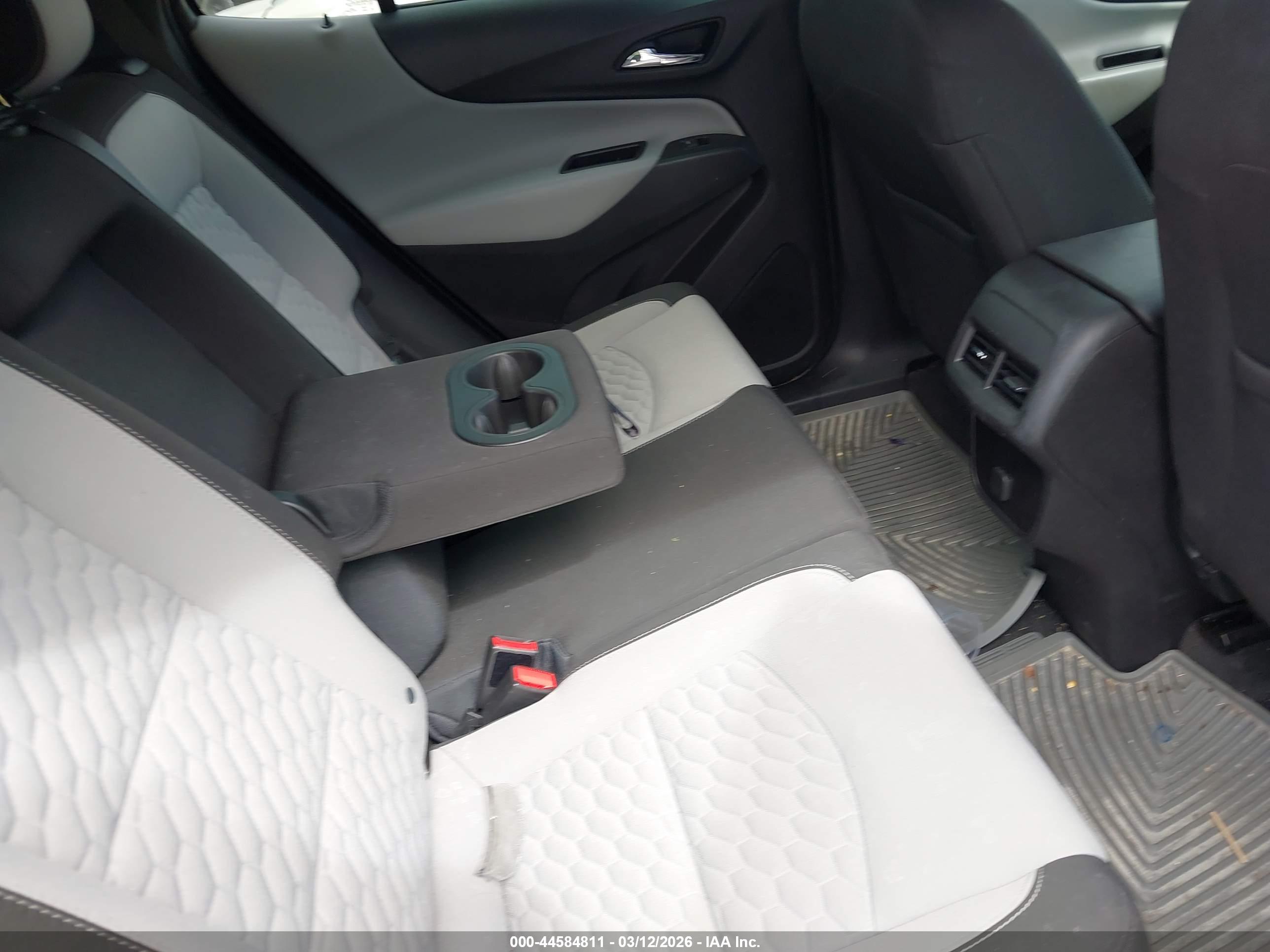 CHEVROLET EQUINOX image 8