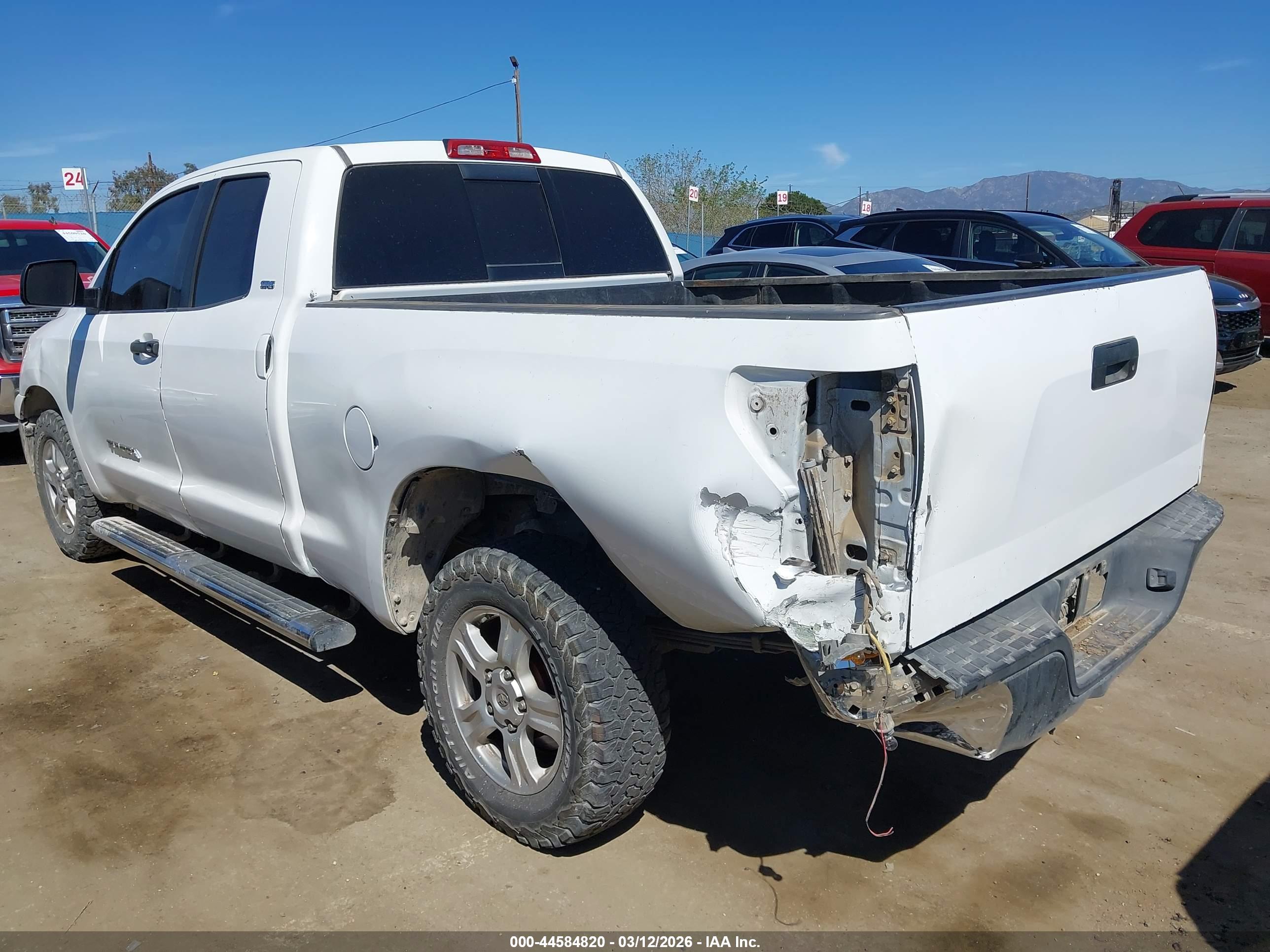 TOYOTA TUNDRA image 3