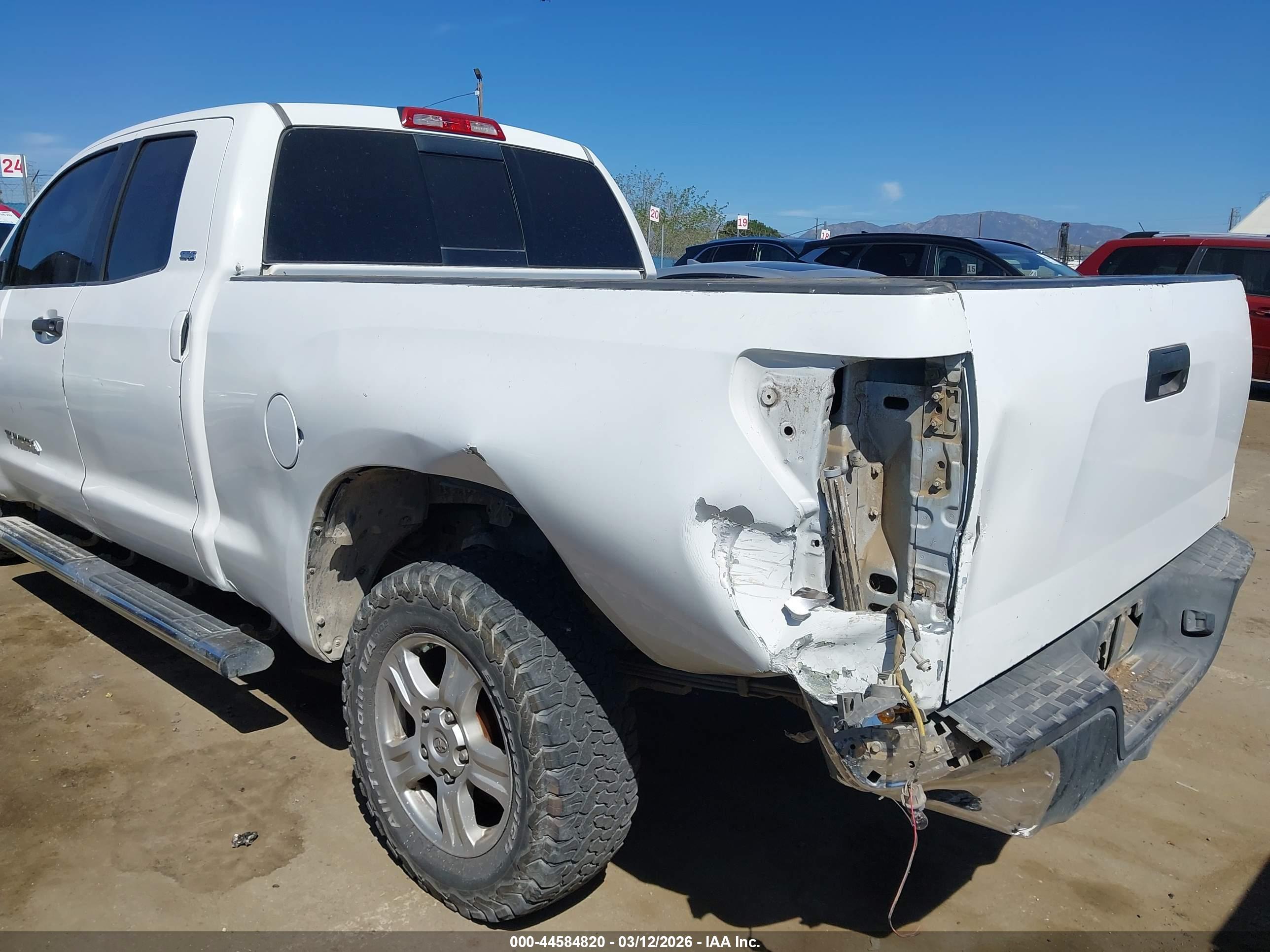 TOYOTA TUNDRA image 6