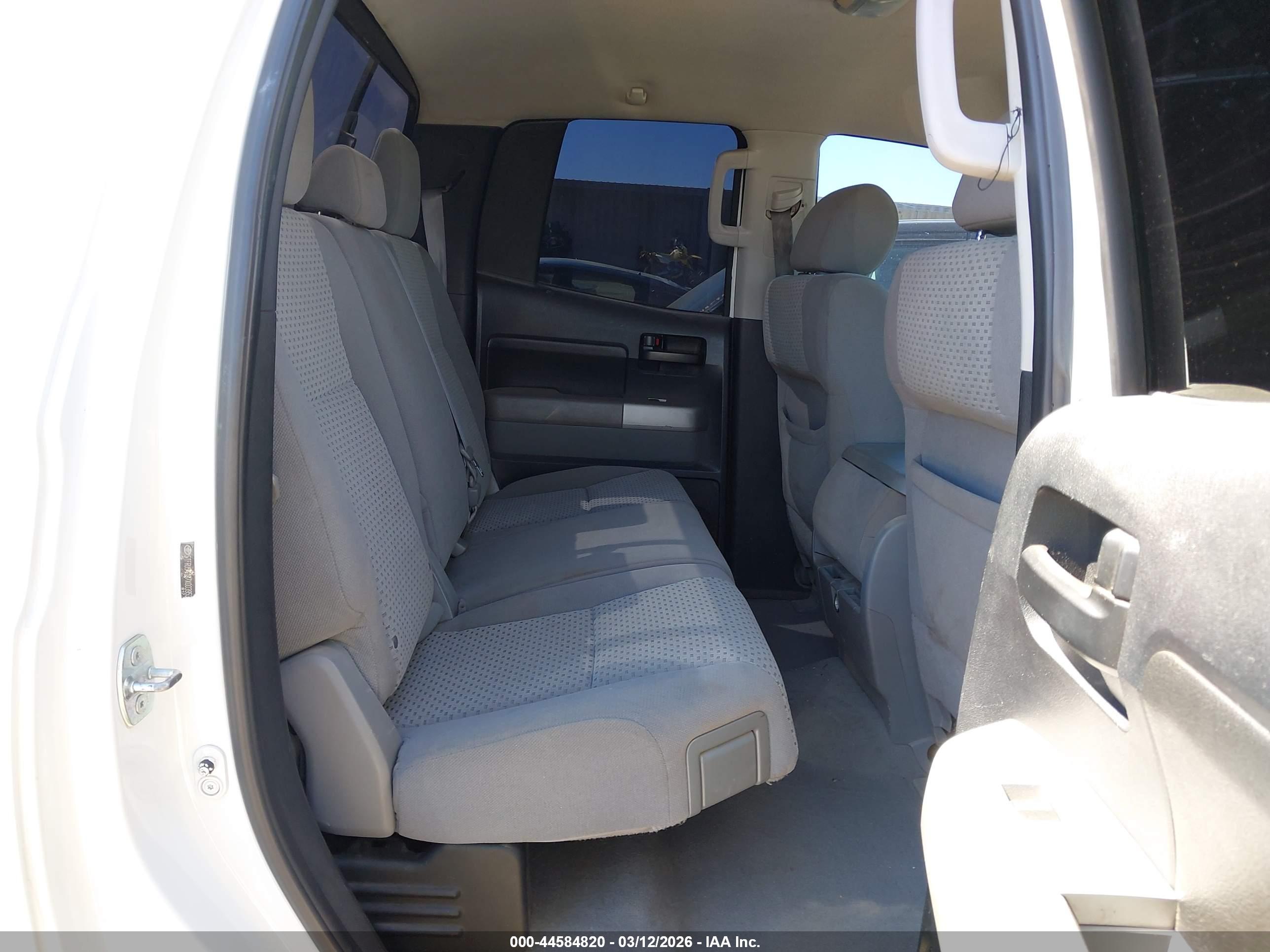 TOYOTA TUNDRA image 8