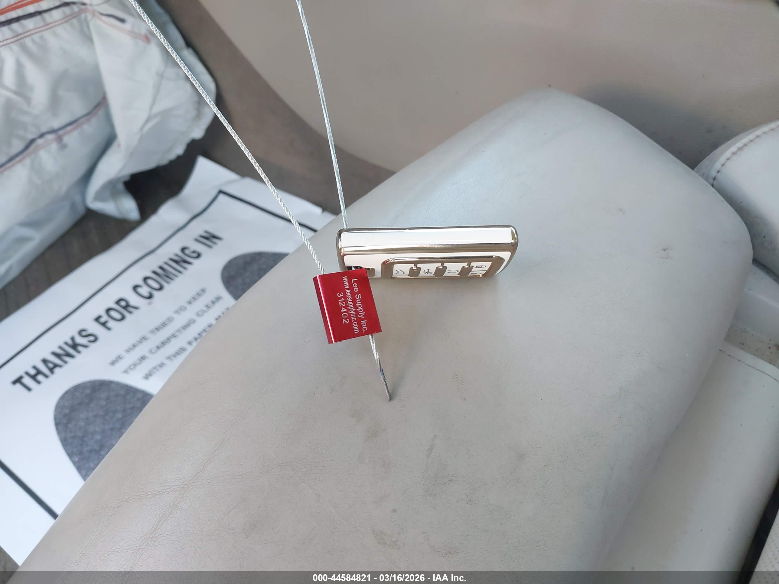 CADILLAC XTS image 11