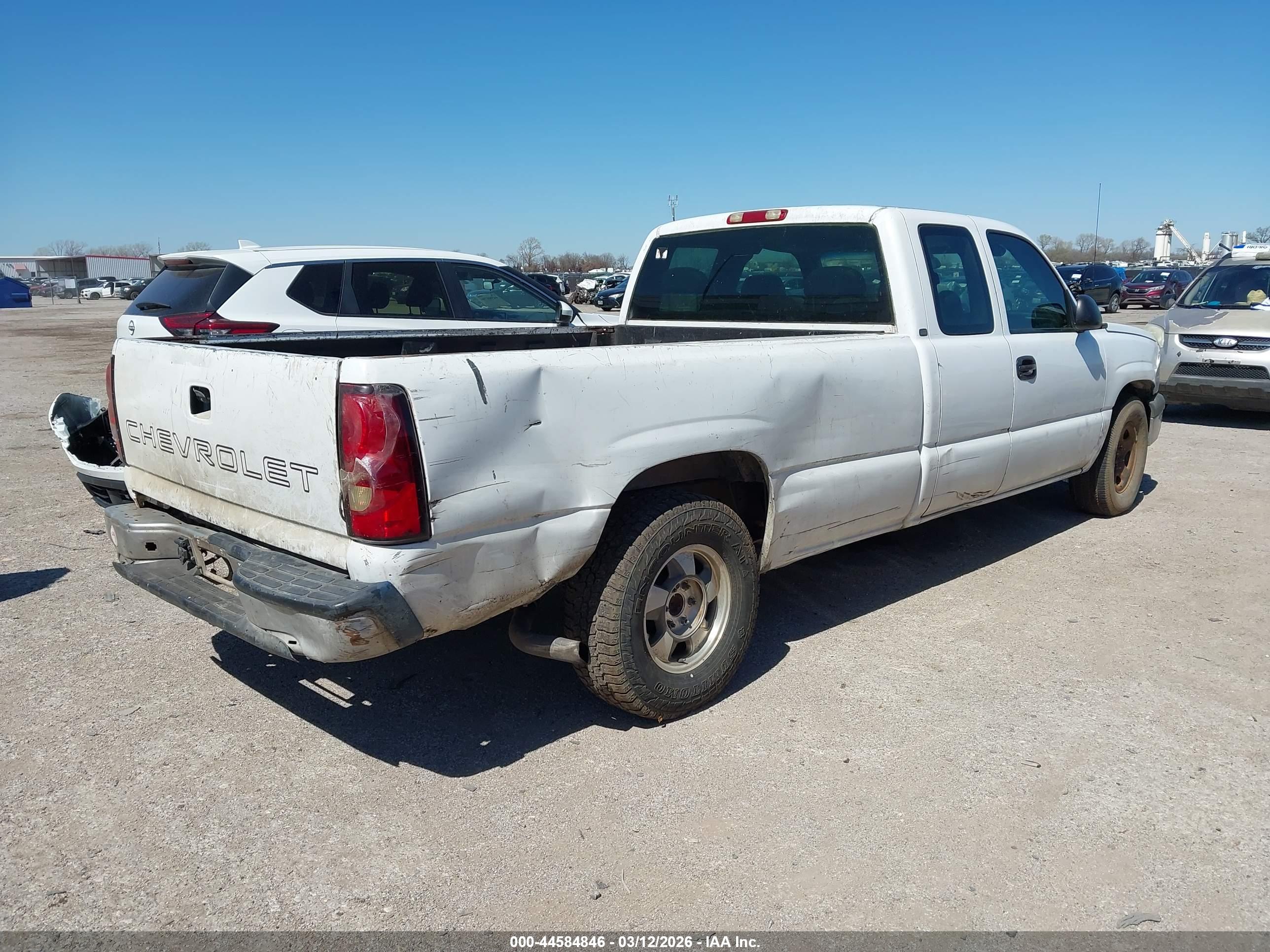 CHEVROLET SILVERADO image 4