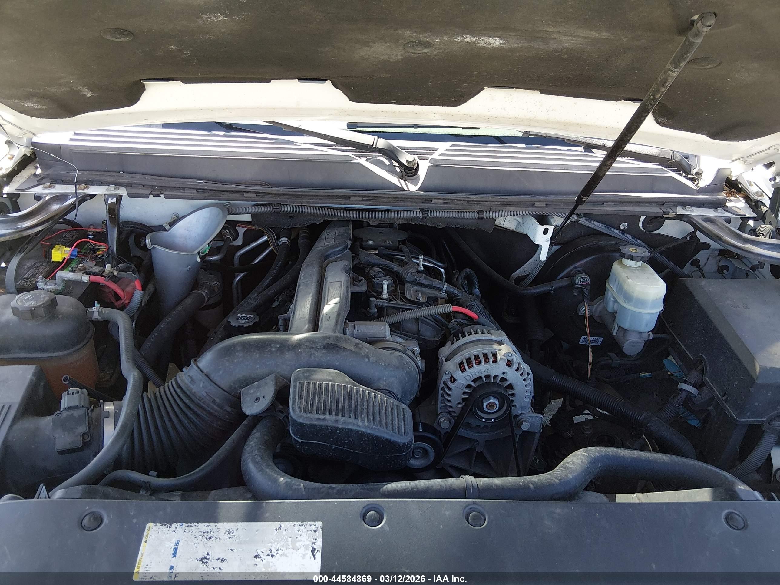 CHEVROLET TAHOE image 10