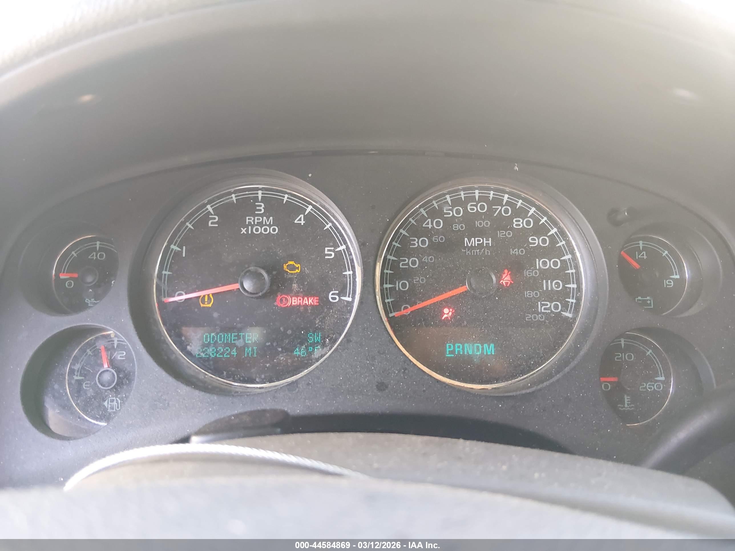 CHEVROLET TAHOE image 7