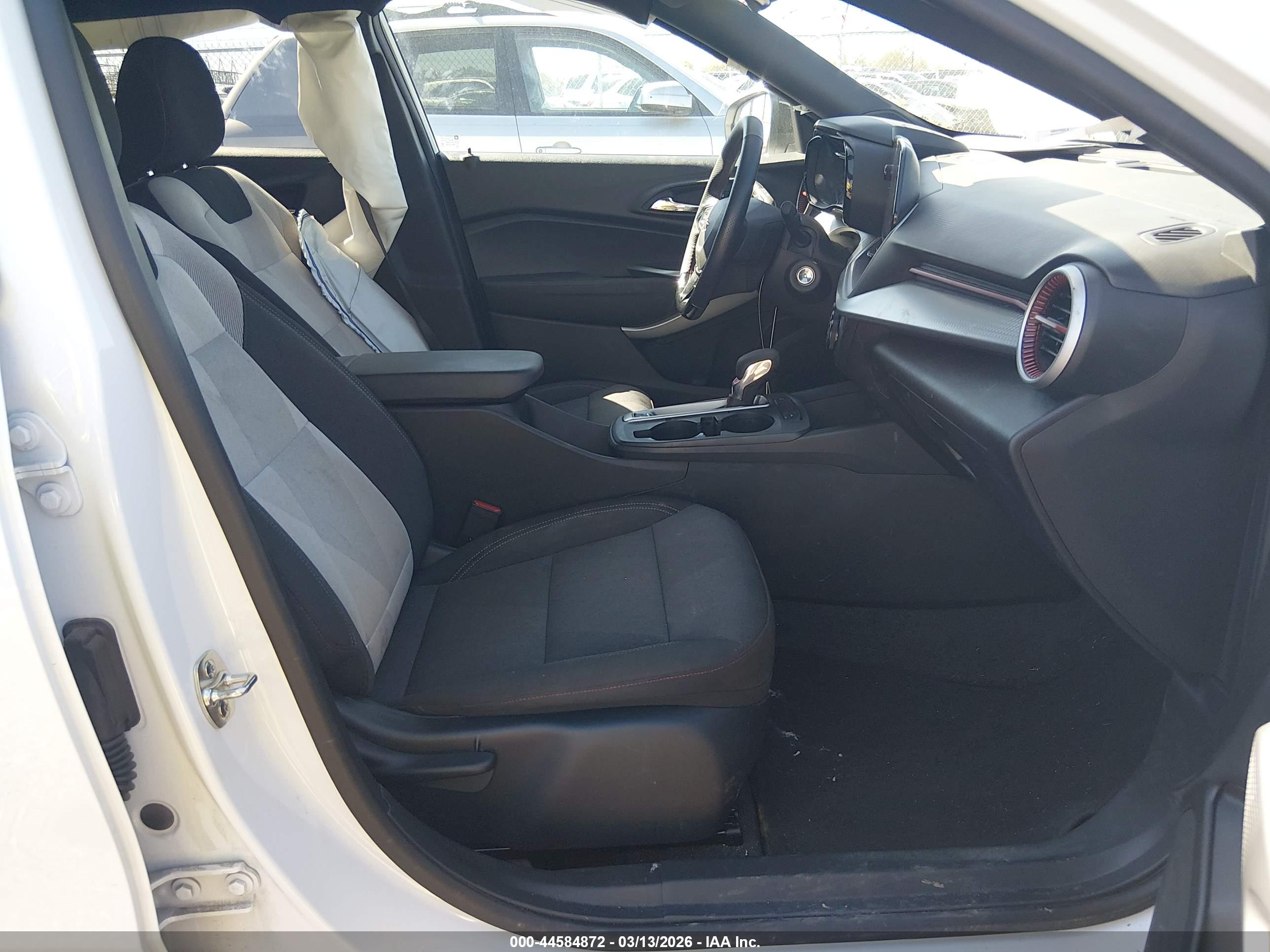 CHEVROLET TRAX image 5