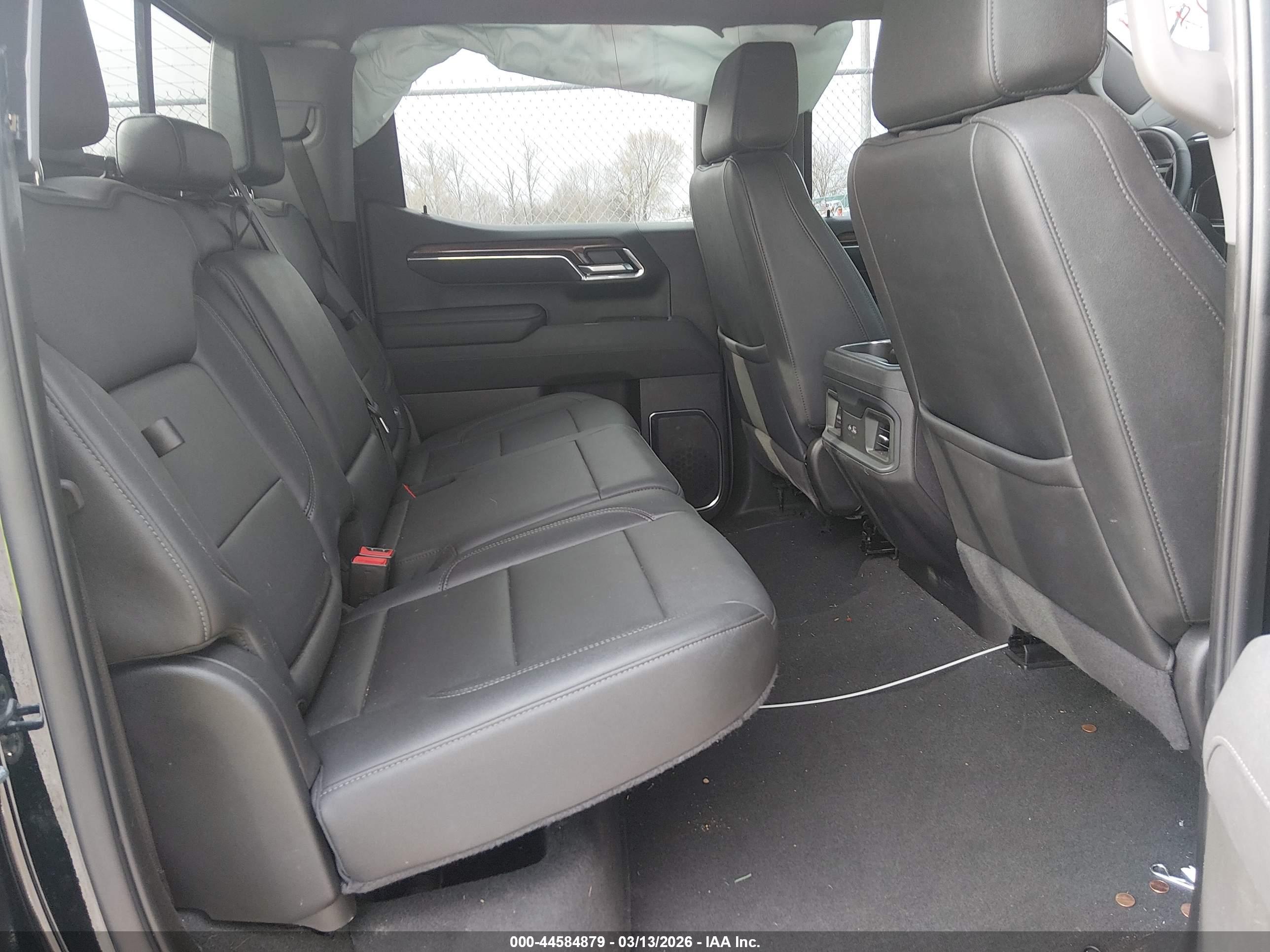 CHEVROLET SILVERADO image 8