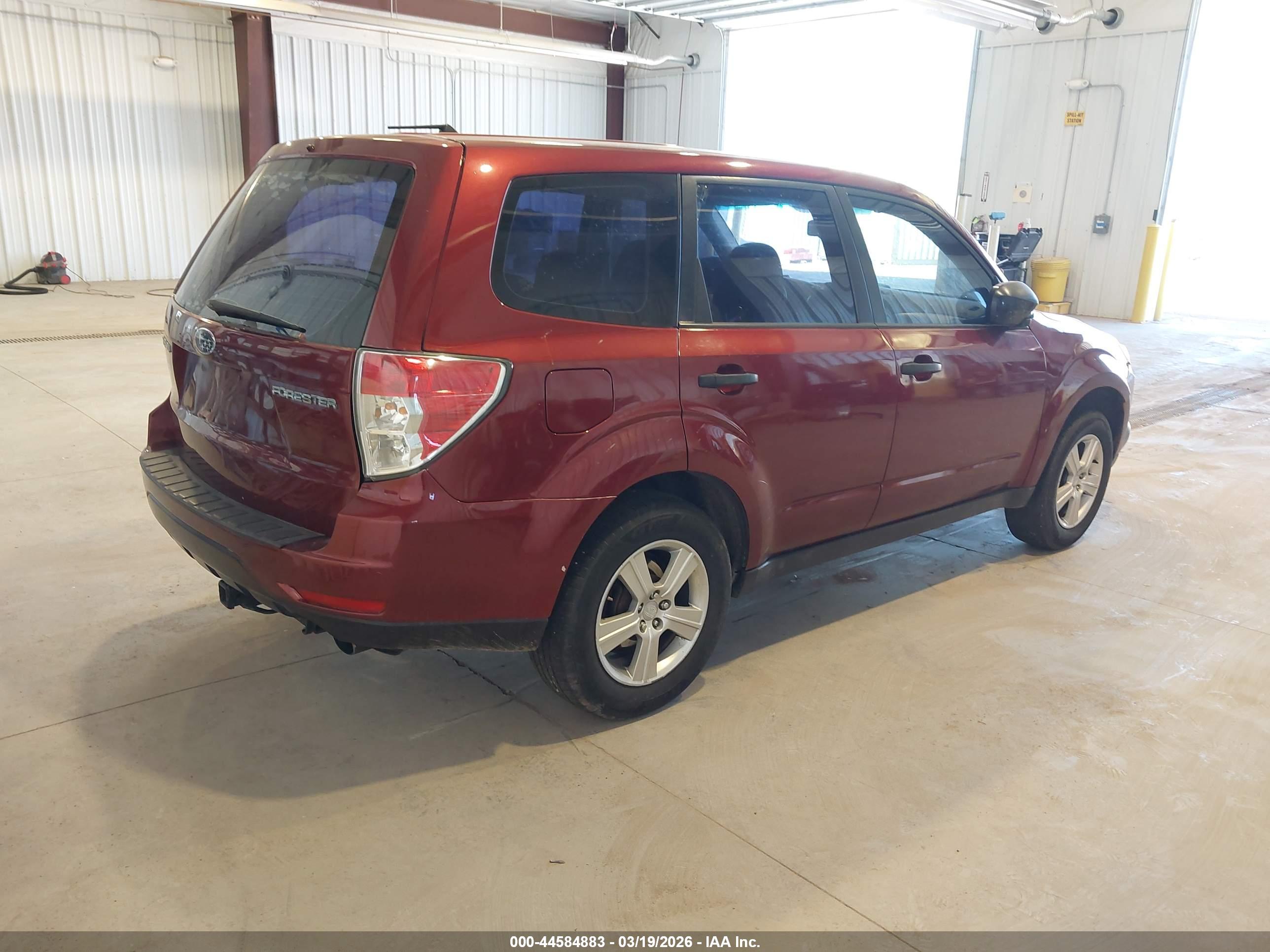 SUBARU FORESTER image 4