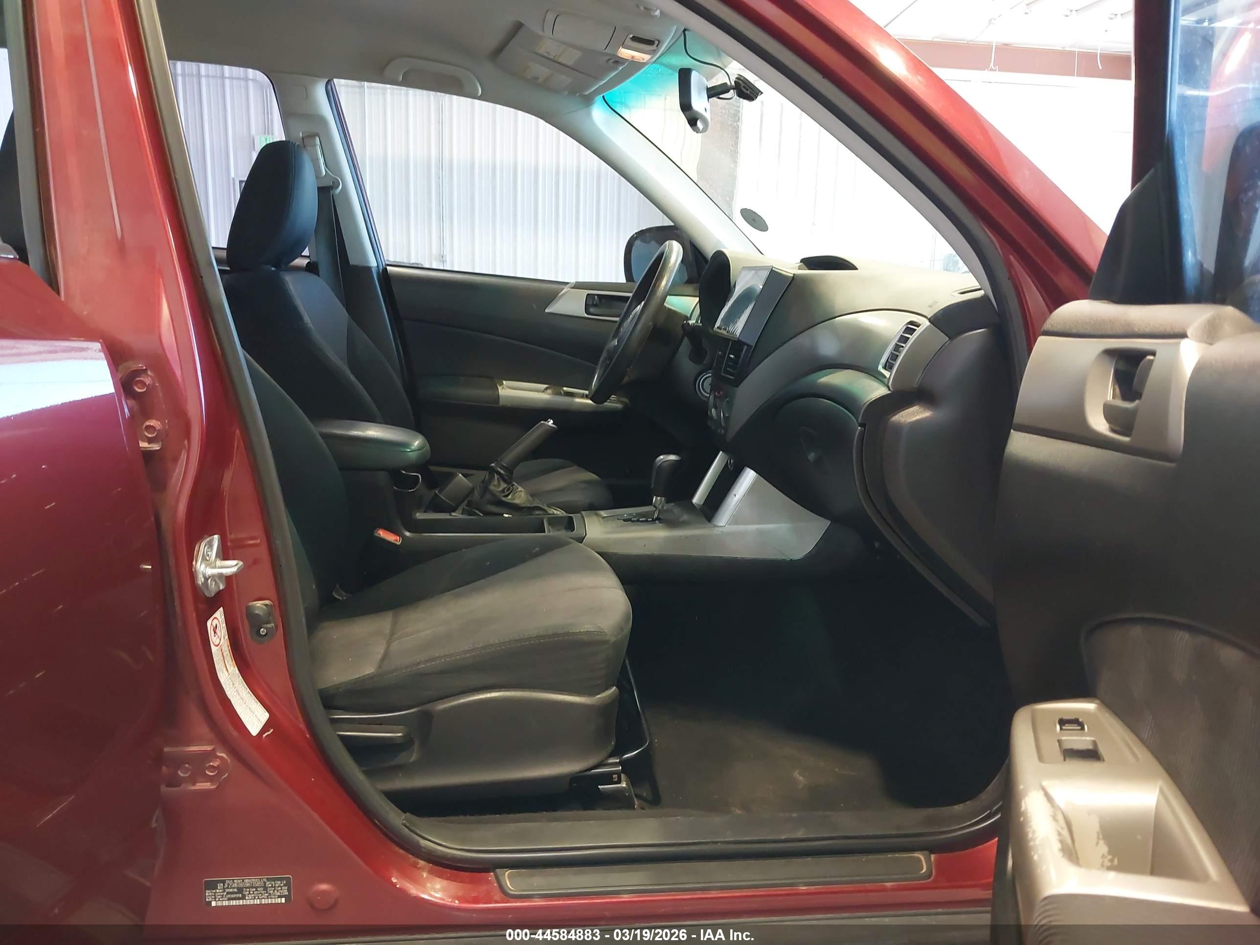 SUBARU FORESTER image 5