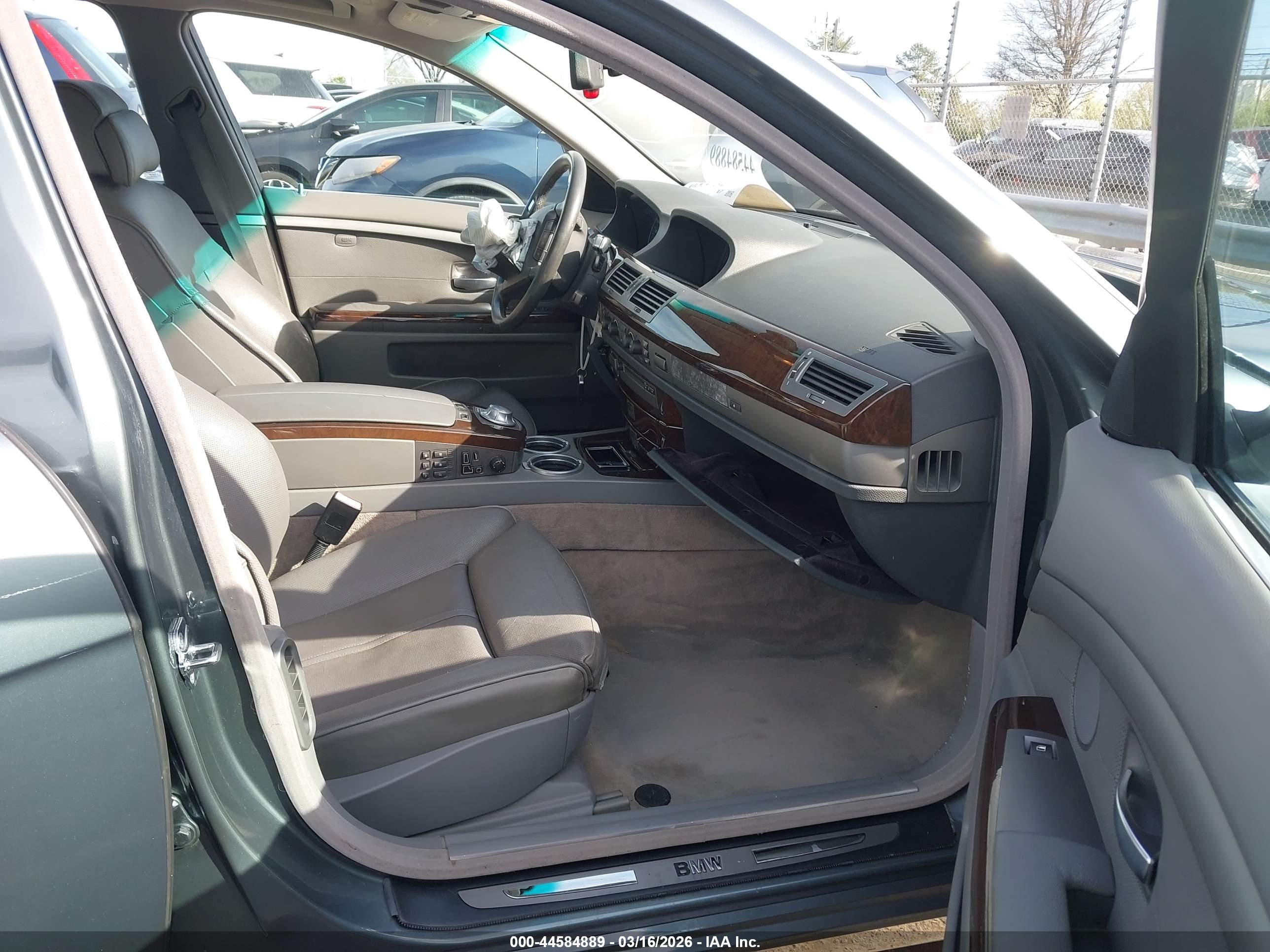 BMW 745LI image 5