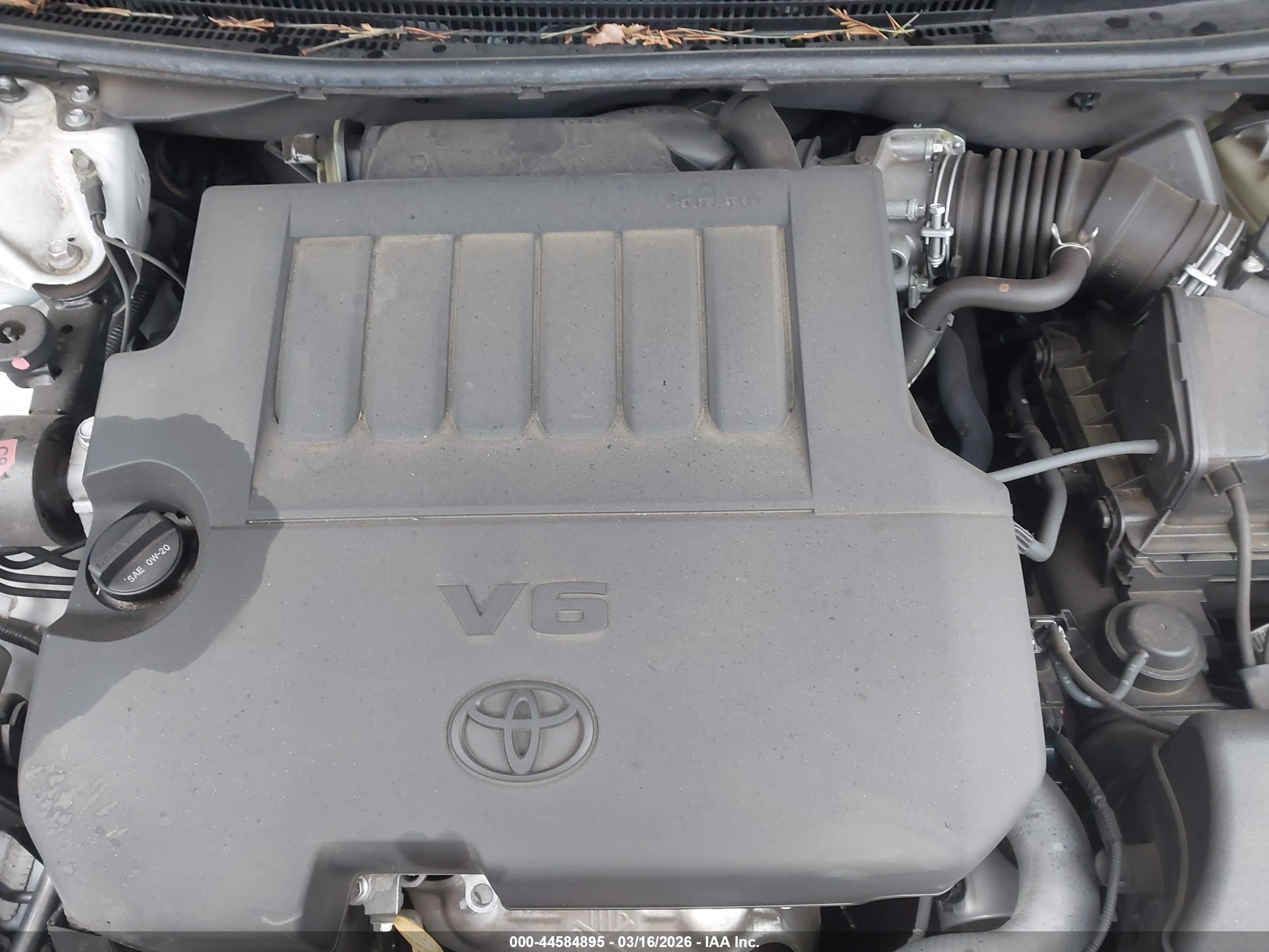 TOYOTA AVALON image 10