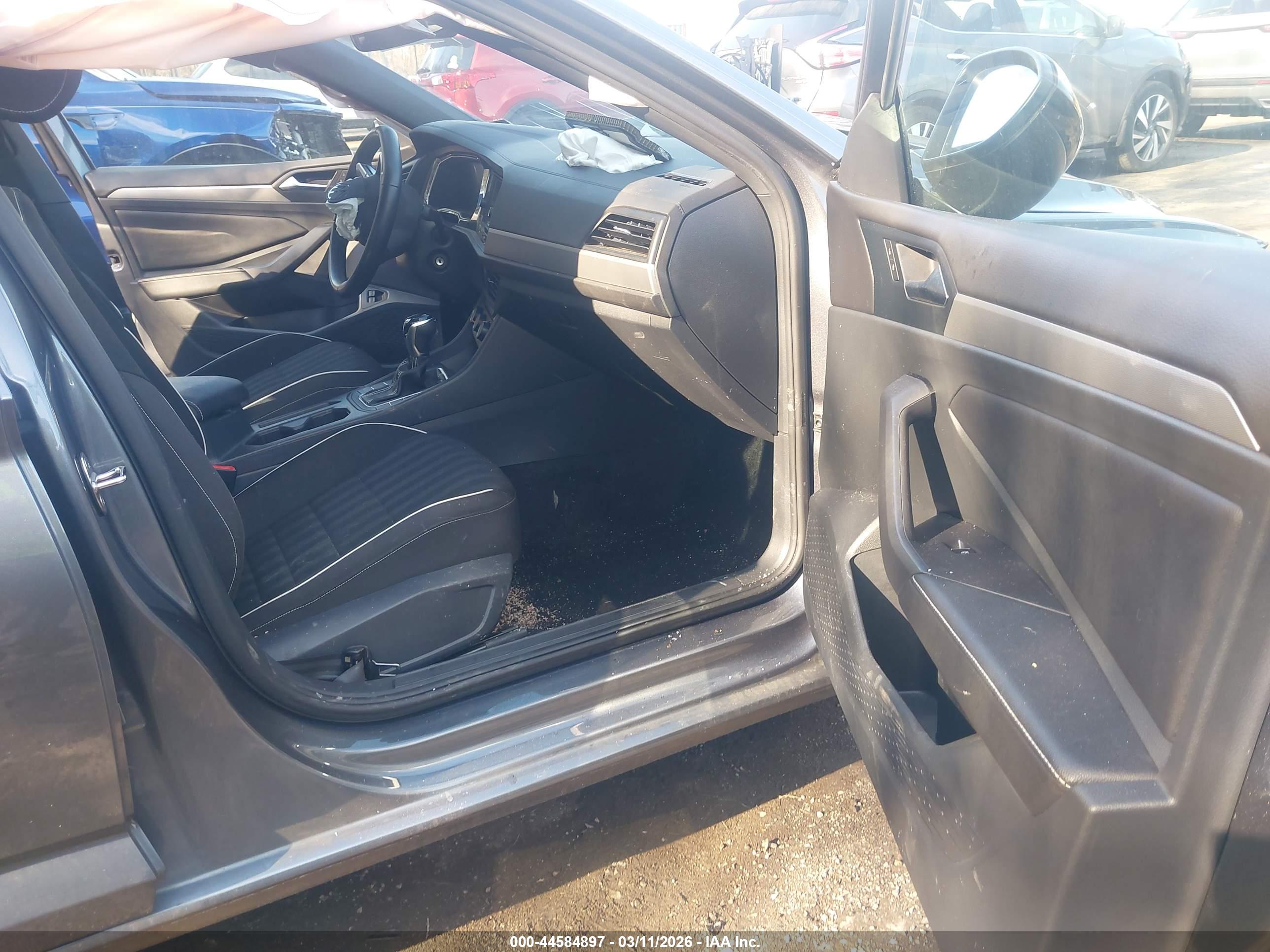 VOLKSWAGEN JETTA image 5