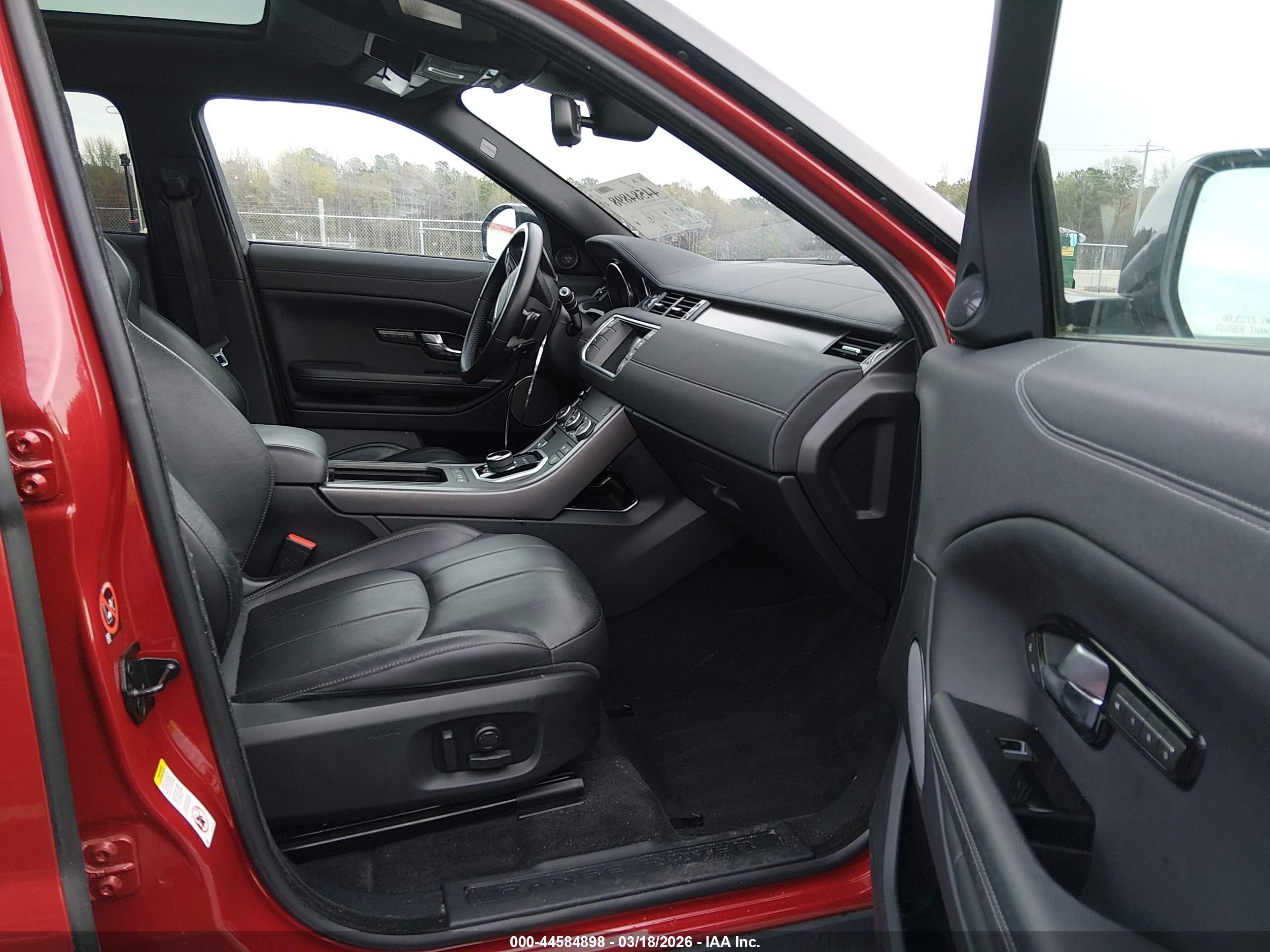 LAND ROVER image 5