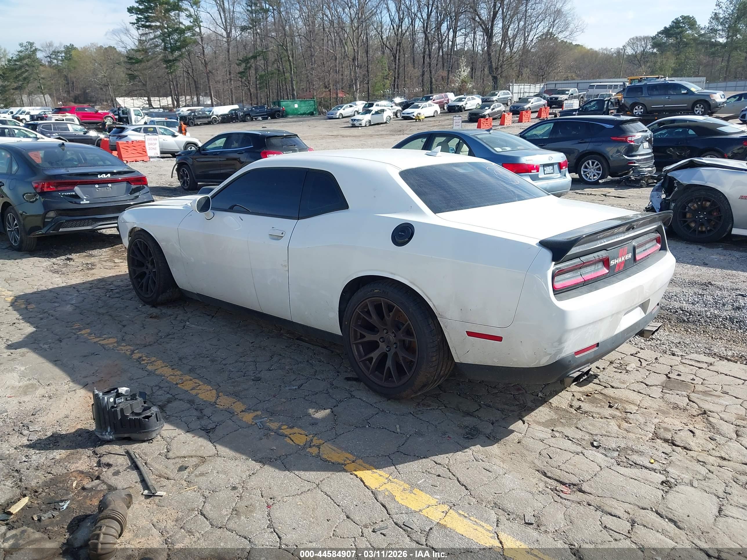 DODGE CHALLENGER image 3