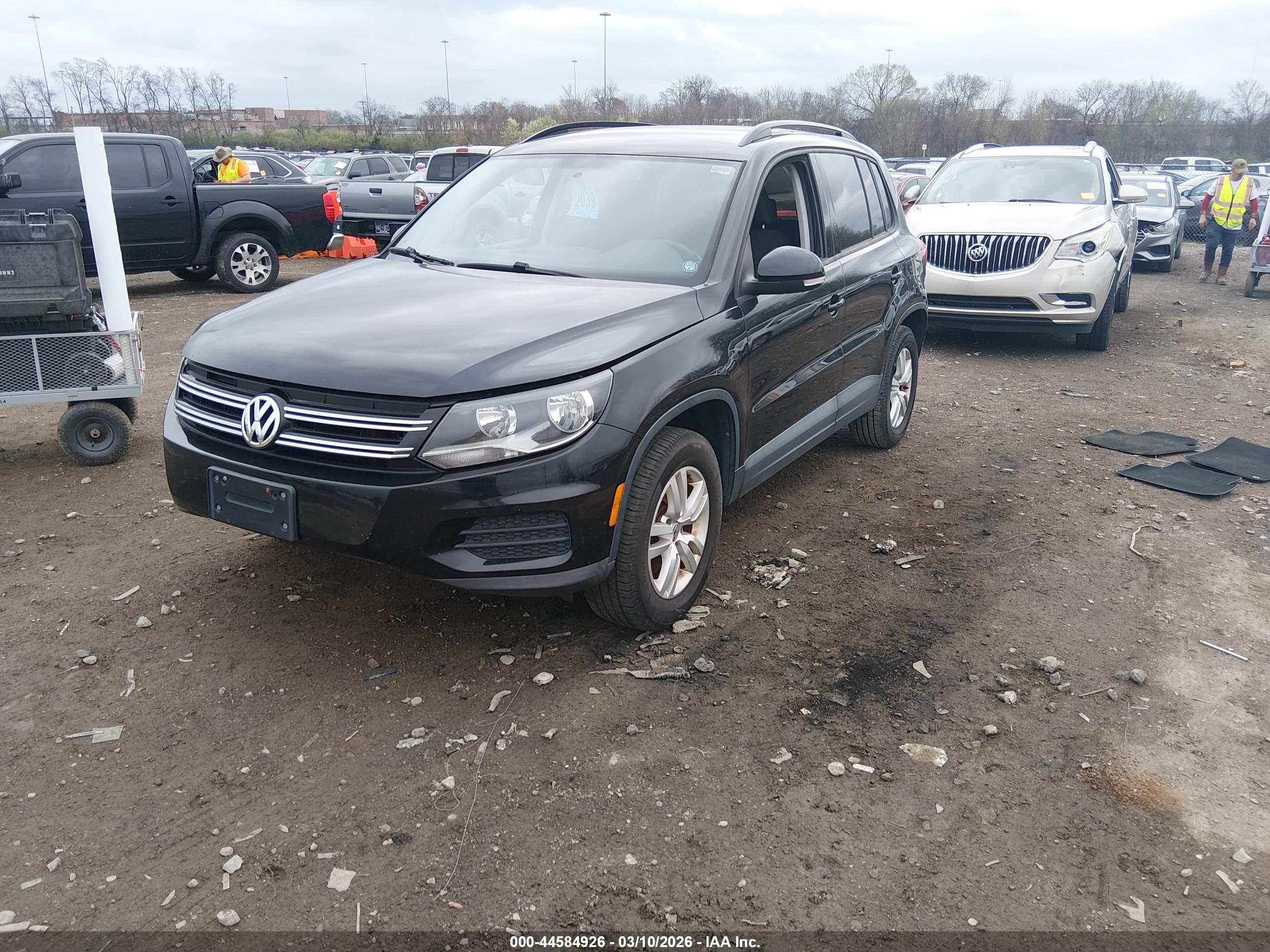 VOLKSWAGEN TIGUAN image 2