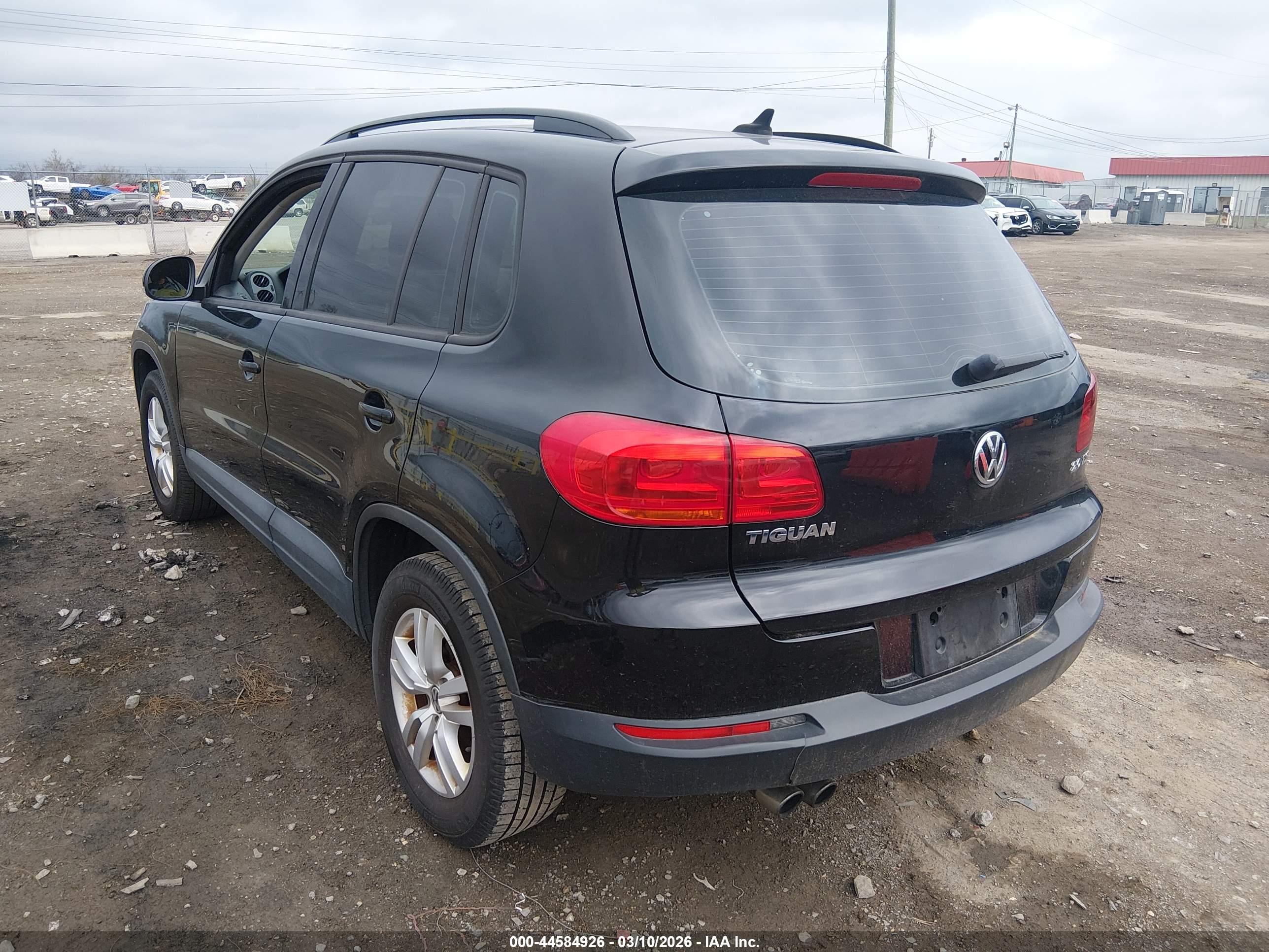 VOLKSWAGEN TIGUAN image 3